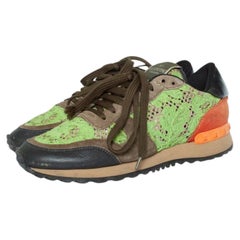 Valentino Garavani, baskets en daim et dentelle Rockrunner