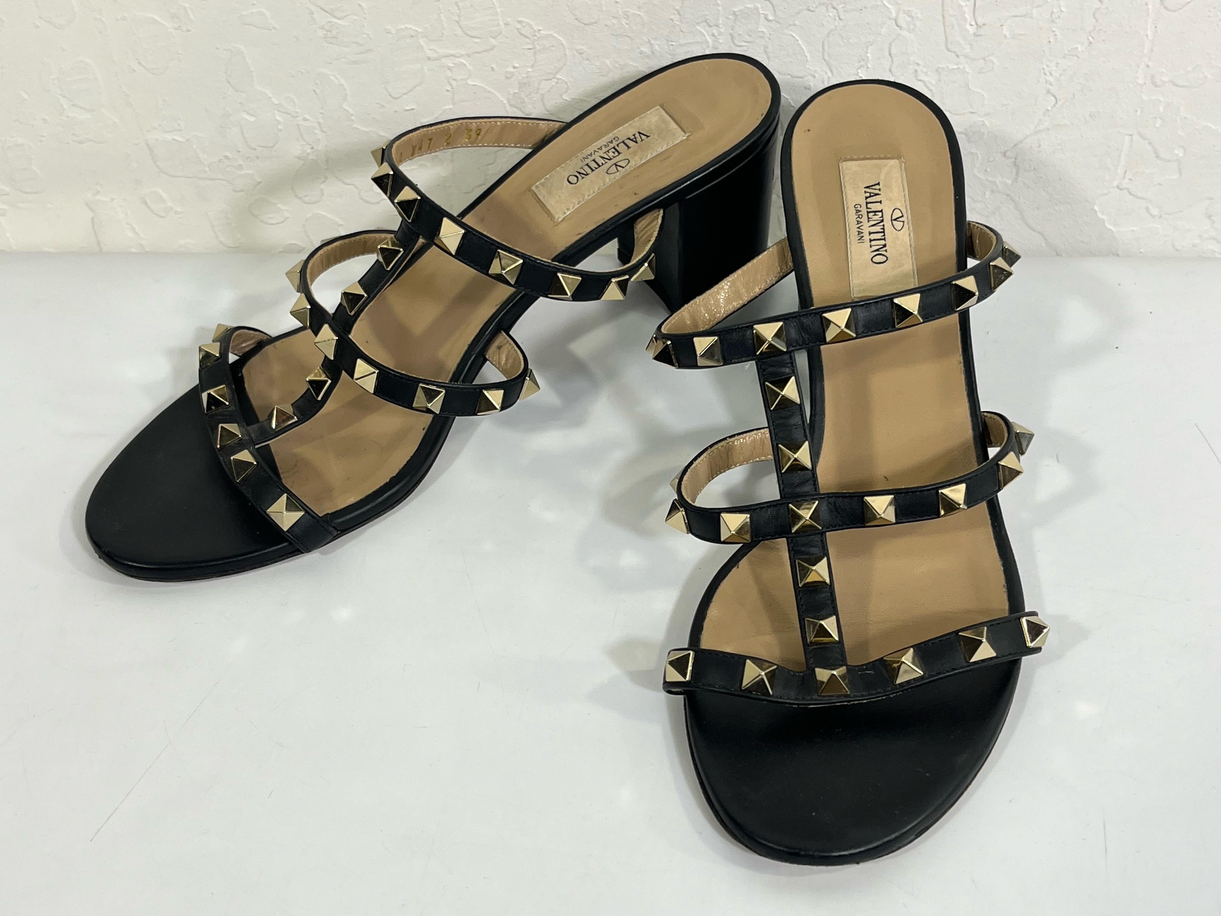 Valentino Garavani Rockstud Black Leather Block Heel Gladiator Sandals 39 For Sale 9