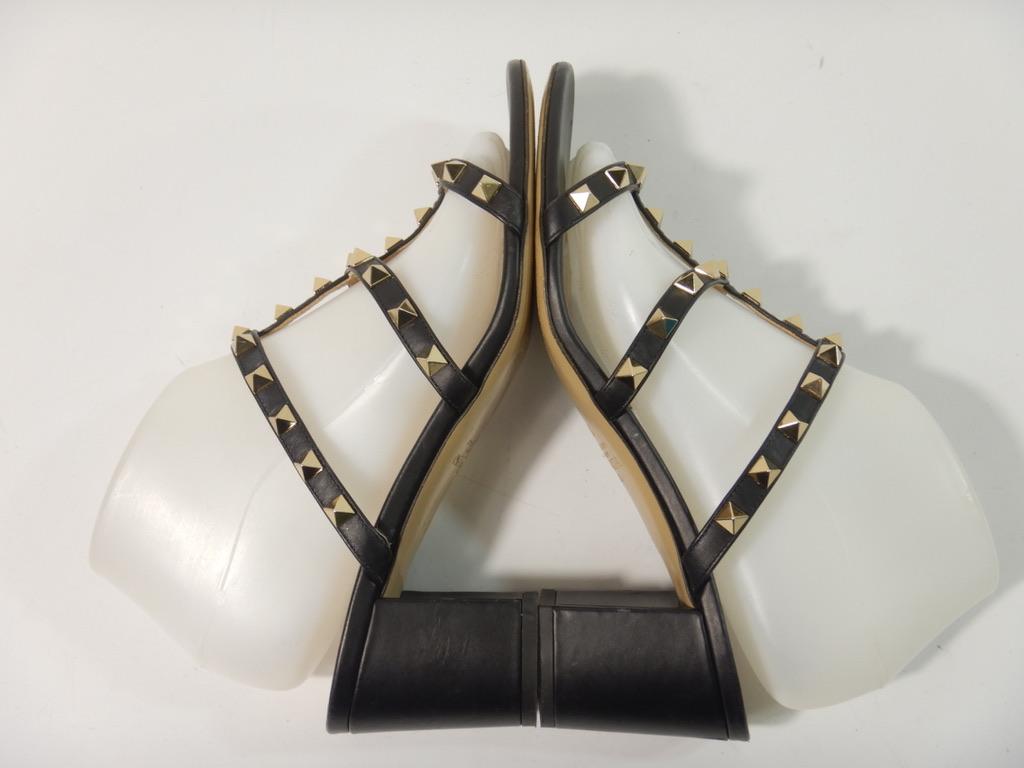 Women's Valentino Garavani Rockstud Black Leather Block Heel Gladiator Sandals 39 For Sale