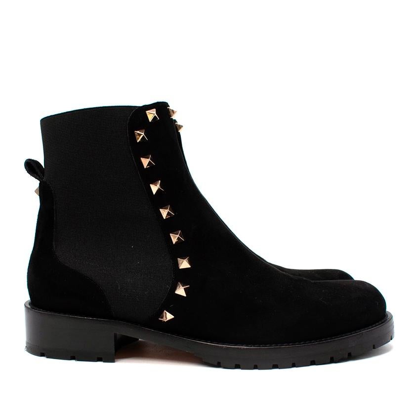 Valentino Garavani Rockstud Black Suede Chelsea Boots
 

 - A classic chelsea boot style, with an injection of rock 'n rollstyle courtest of Valentinos silver-tone Rockstud detai across the upper, and heel pull
 - Soft & supple black suede upper,