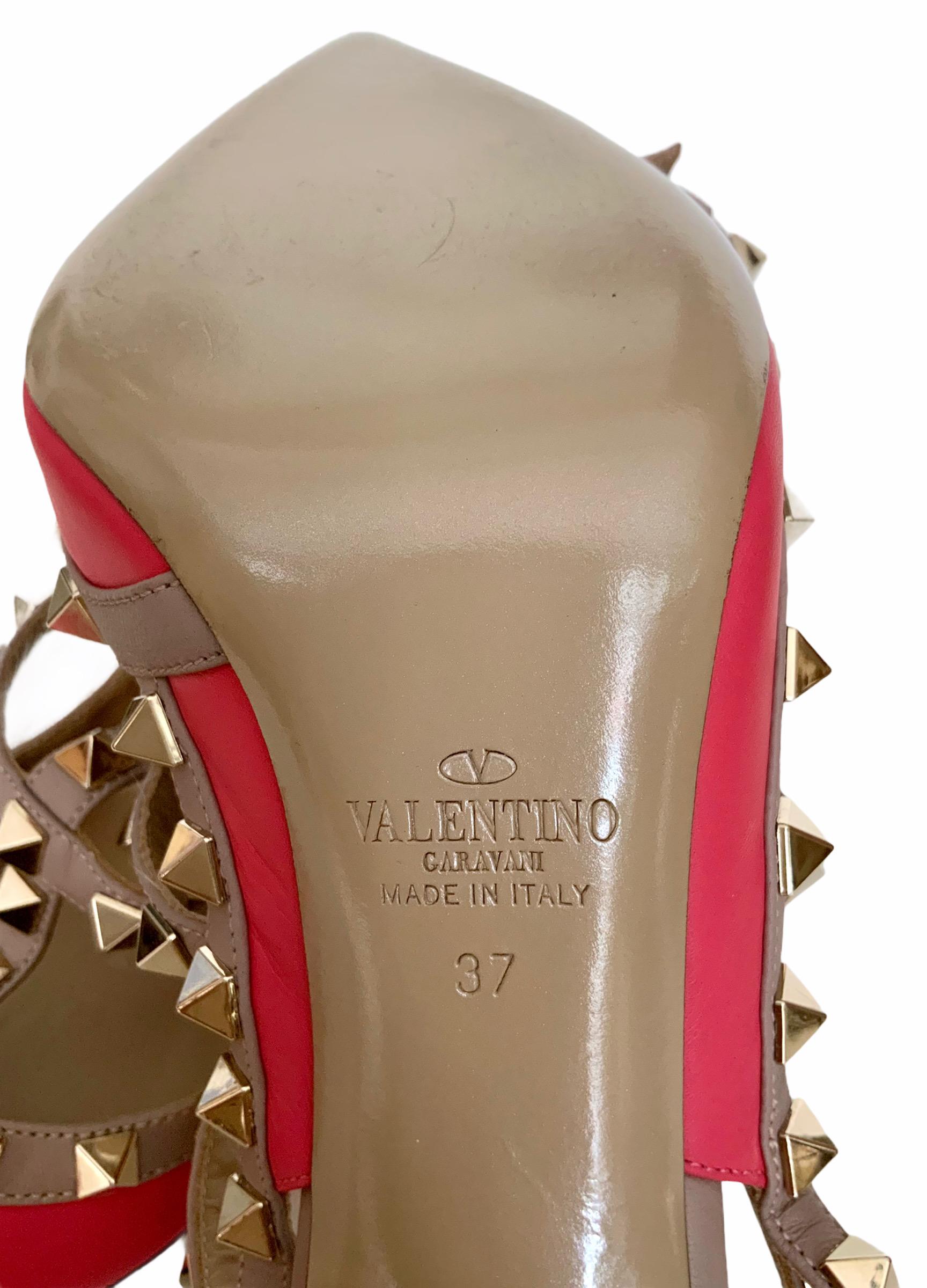 Valentino Garavani Rockstud Caged Ankle Strap Pink Pumps In Excellent Condition In Geneva, CH