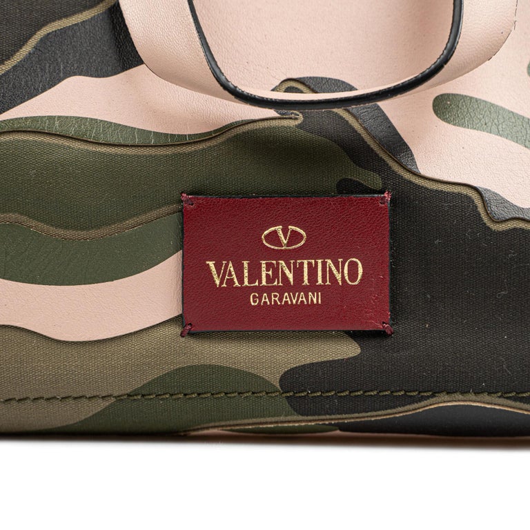 Valentino Garavani Rockstud Camouflage Tote For Sale at 1stDibs | camouflage satchel, valentino camo tote, rockstud camo tote