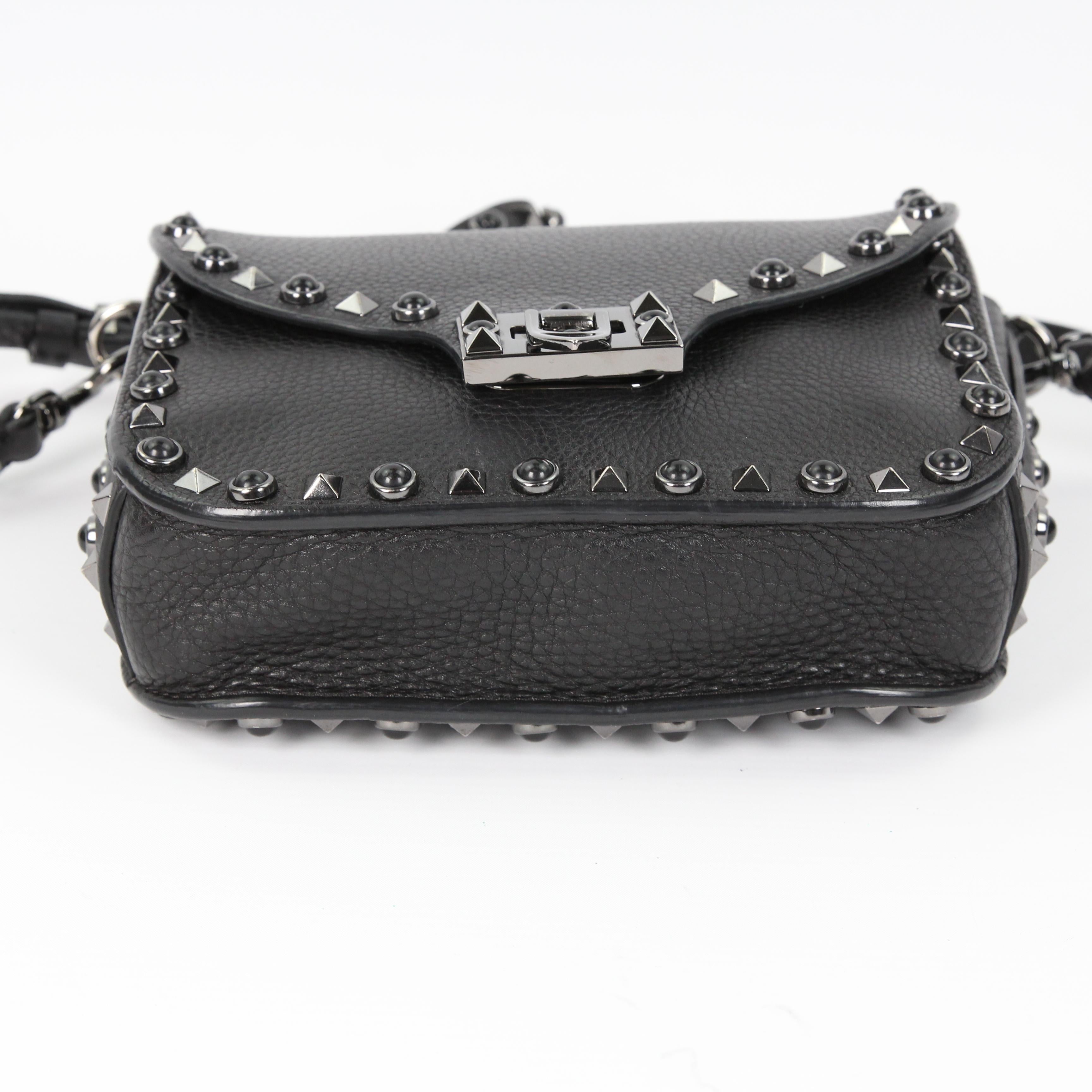 Valentino Garavani Rockstud leather crossbody bag For Sale 8