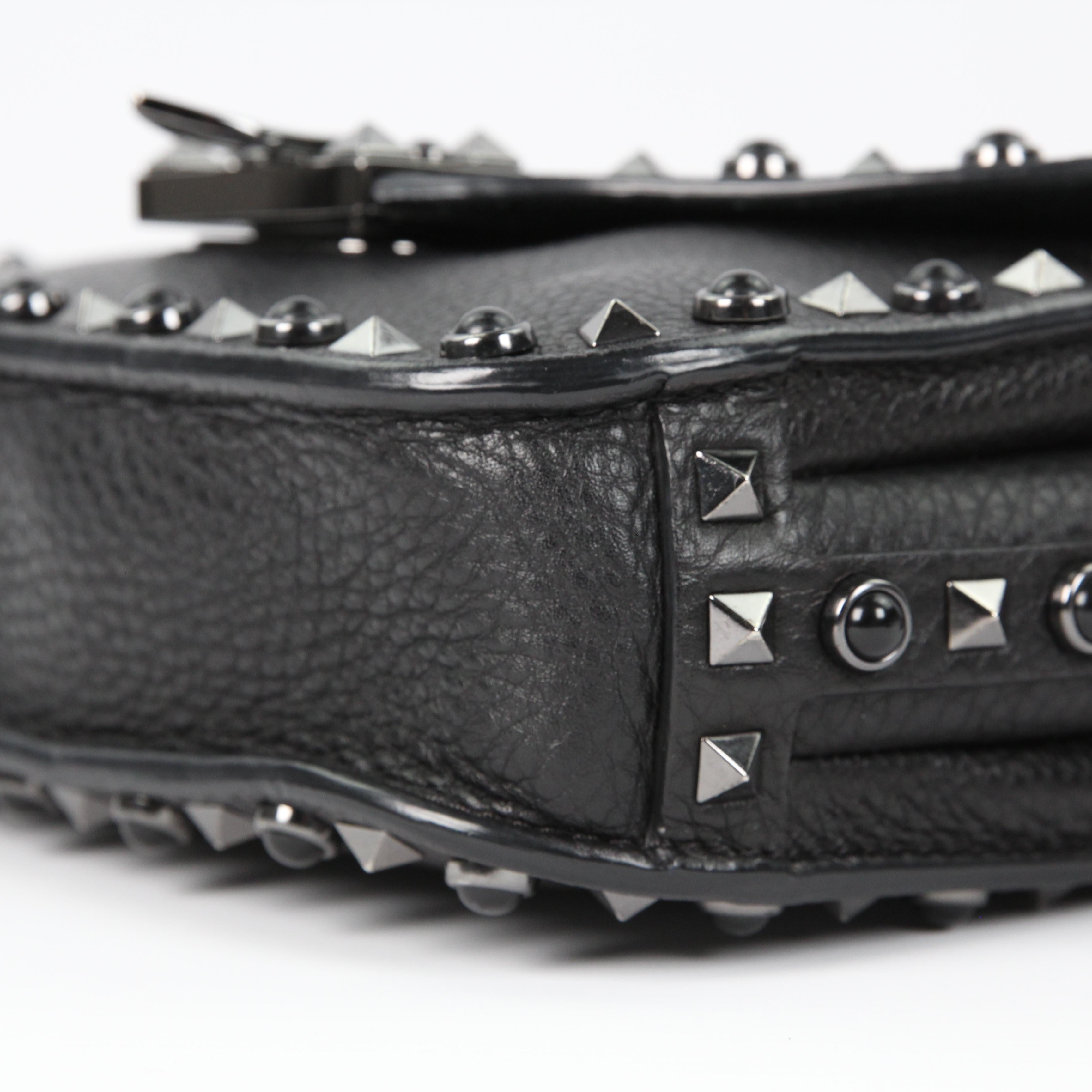 Valentino Garavani Rockstud leather crossbody bag For Sale 10