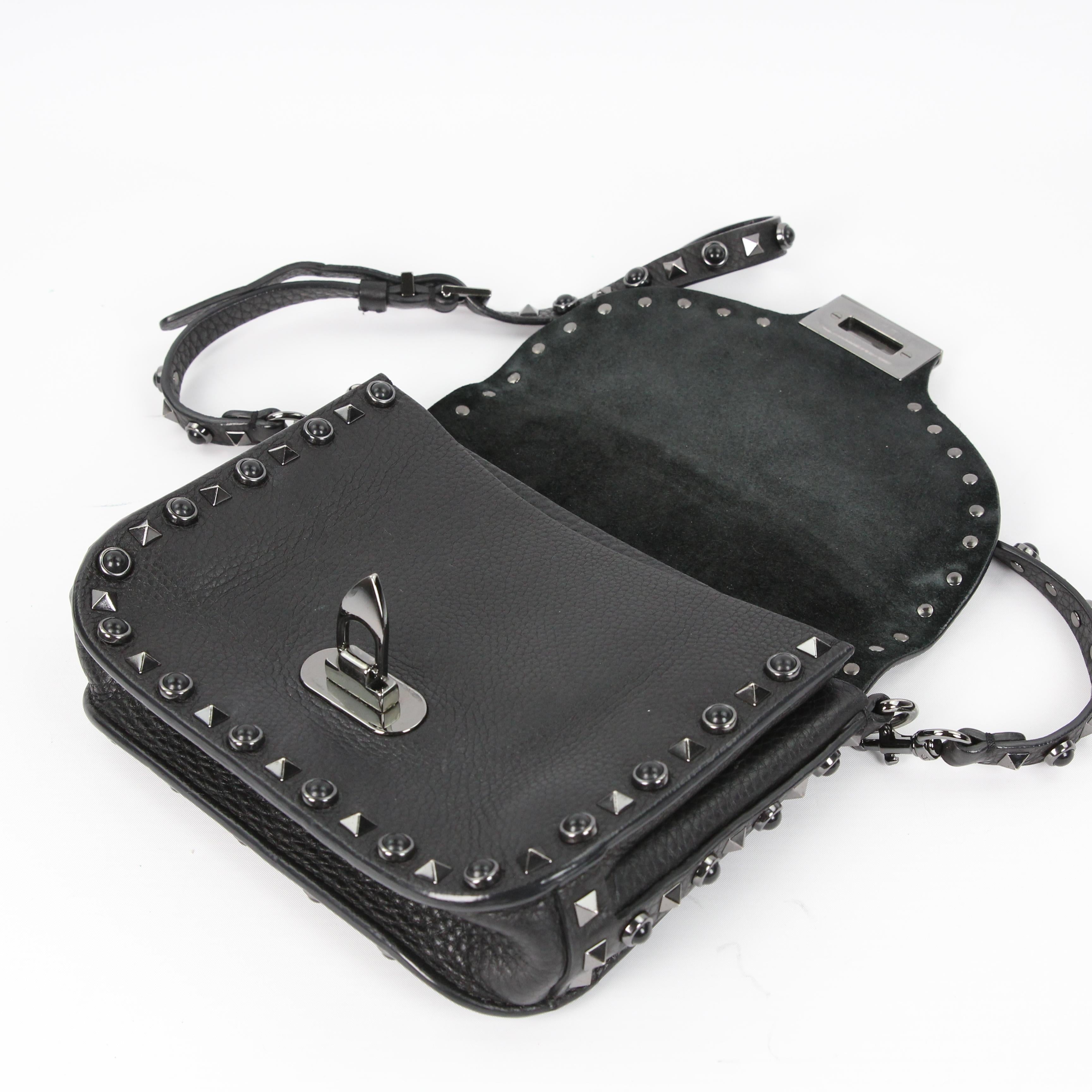 Valentino Garavani Rockstud leather crossbody bag For Sale 11