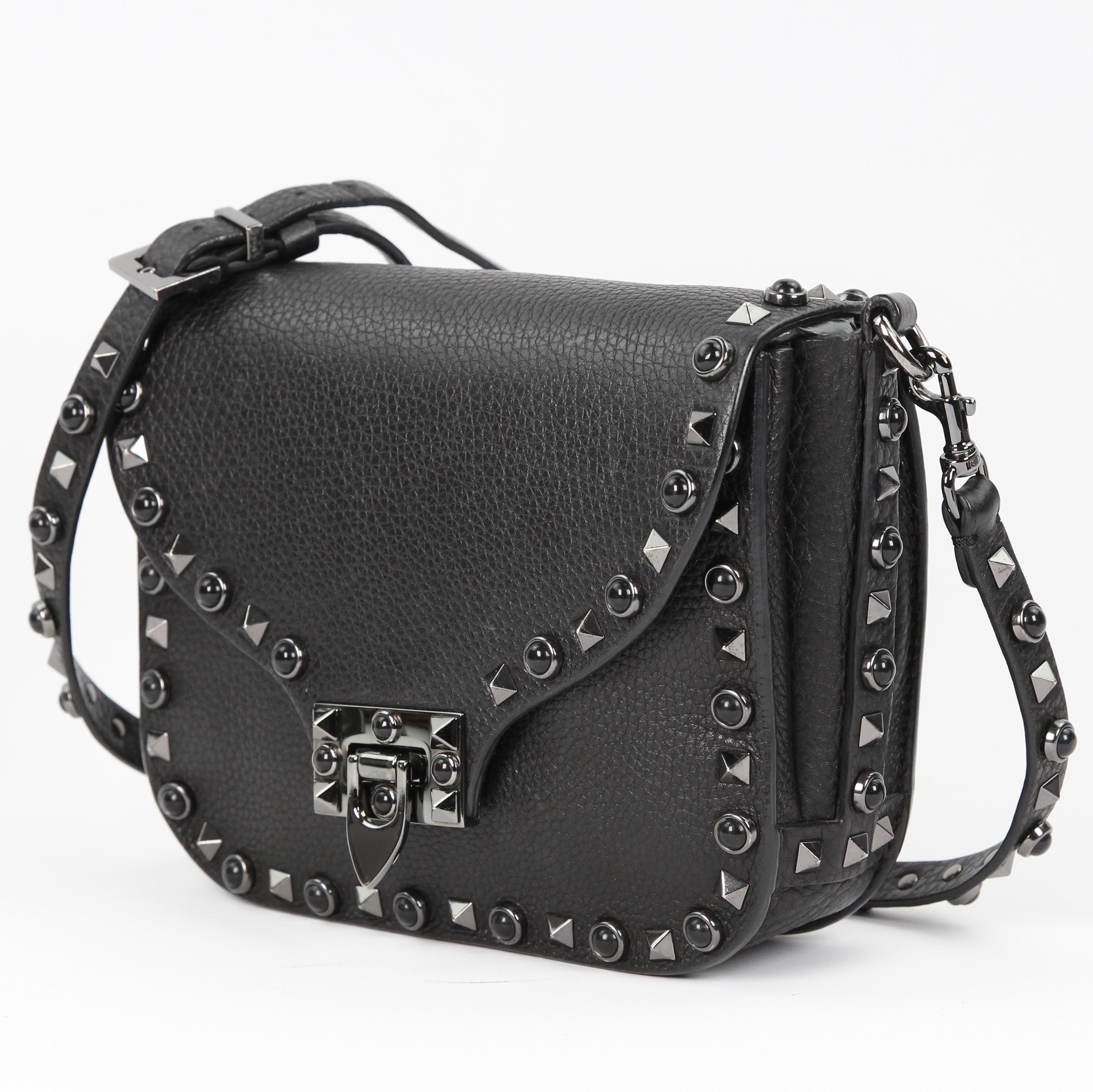 Women's Valentino Garavani Rockstud leather crossbody bag For Sale