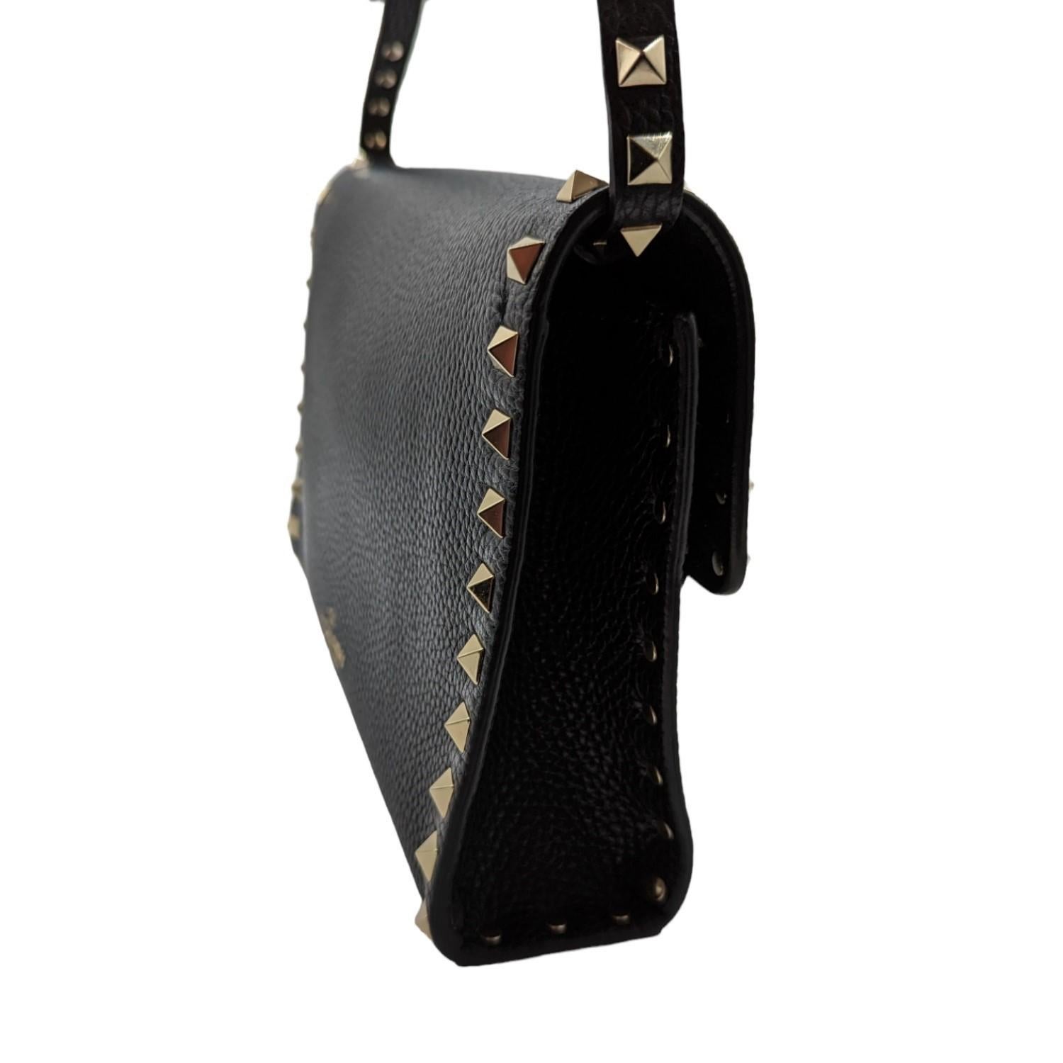 Valentino Garavani Rockstud Leather Crossbody Bag In Good Condition In Scottsdale, AZ