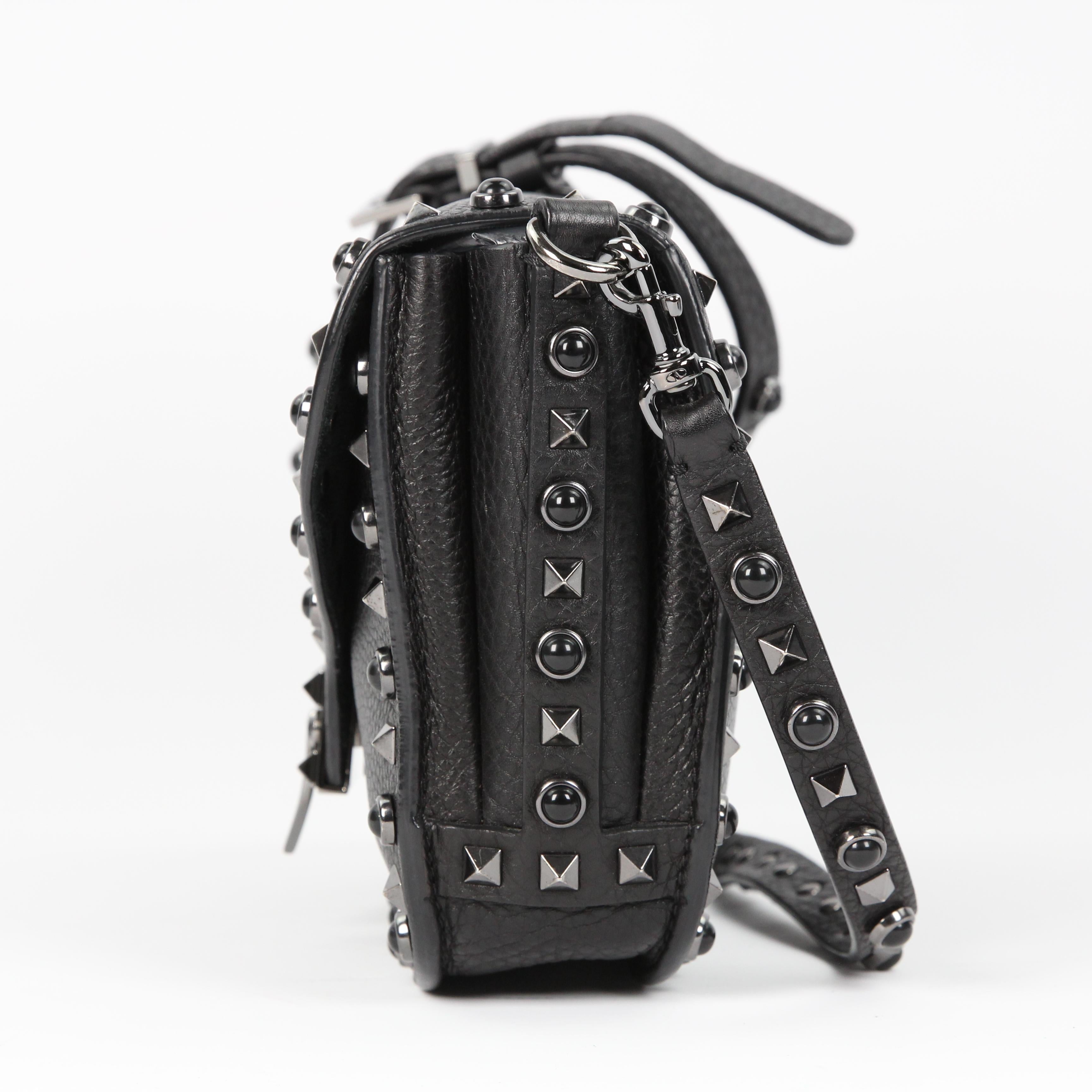 Valentino Garavani Rockstud leather crossbody bag For Sale 1