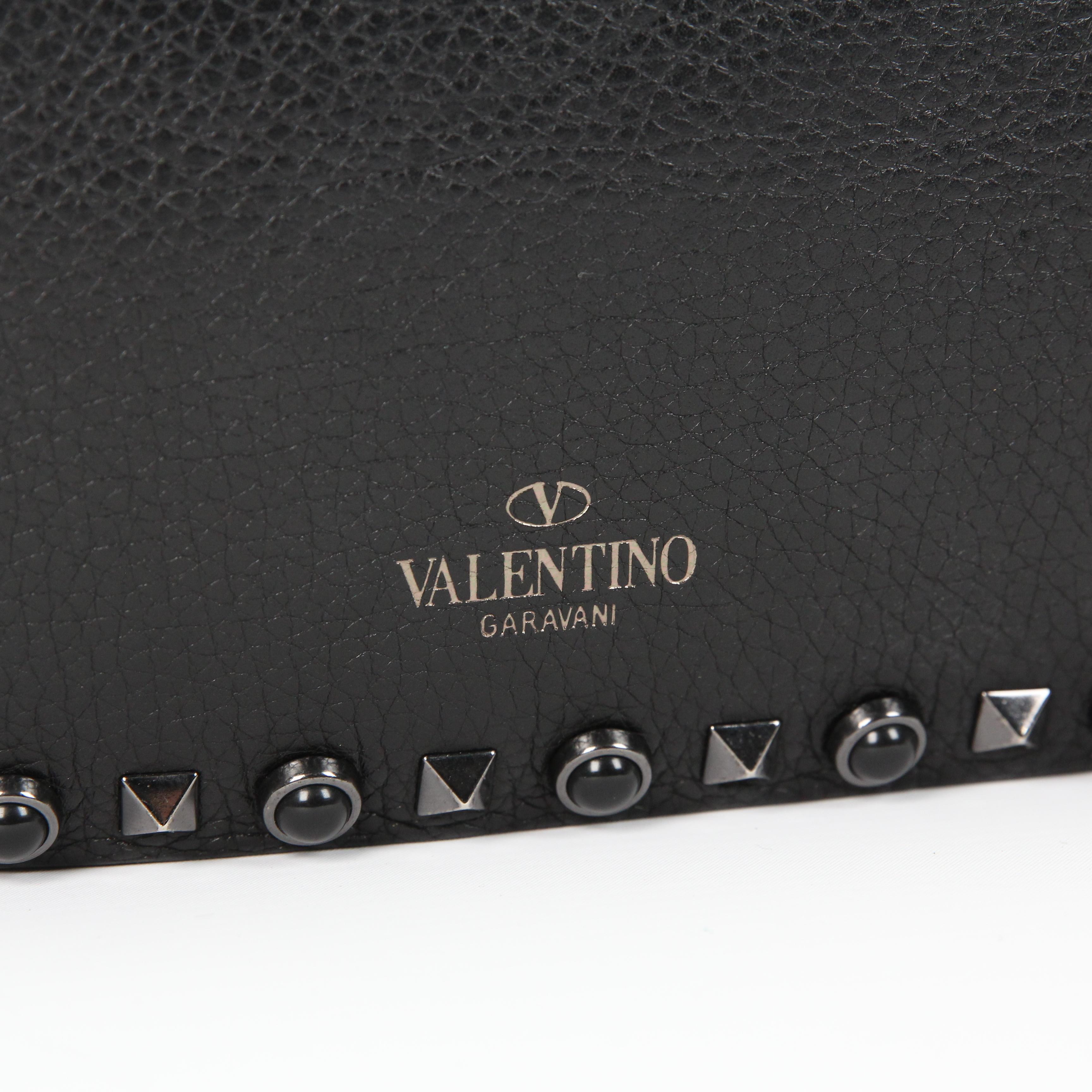 Valentino Garavani Rockstud leather crossbody bag For Sale 3