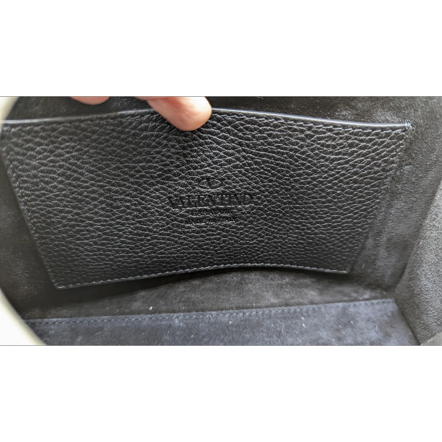 Valentino Garavani Rockstud Leather Crossbody Bag 3