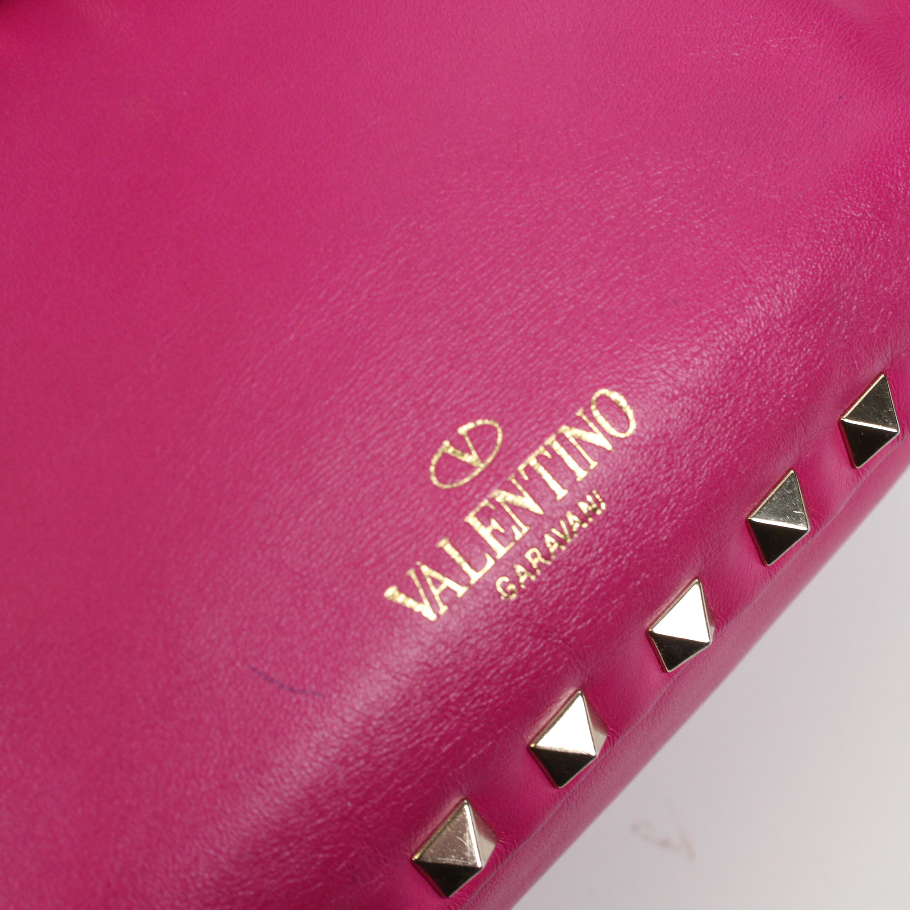 Valentino Garavani Rockstud leather handbag For Sale 8