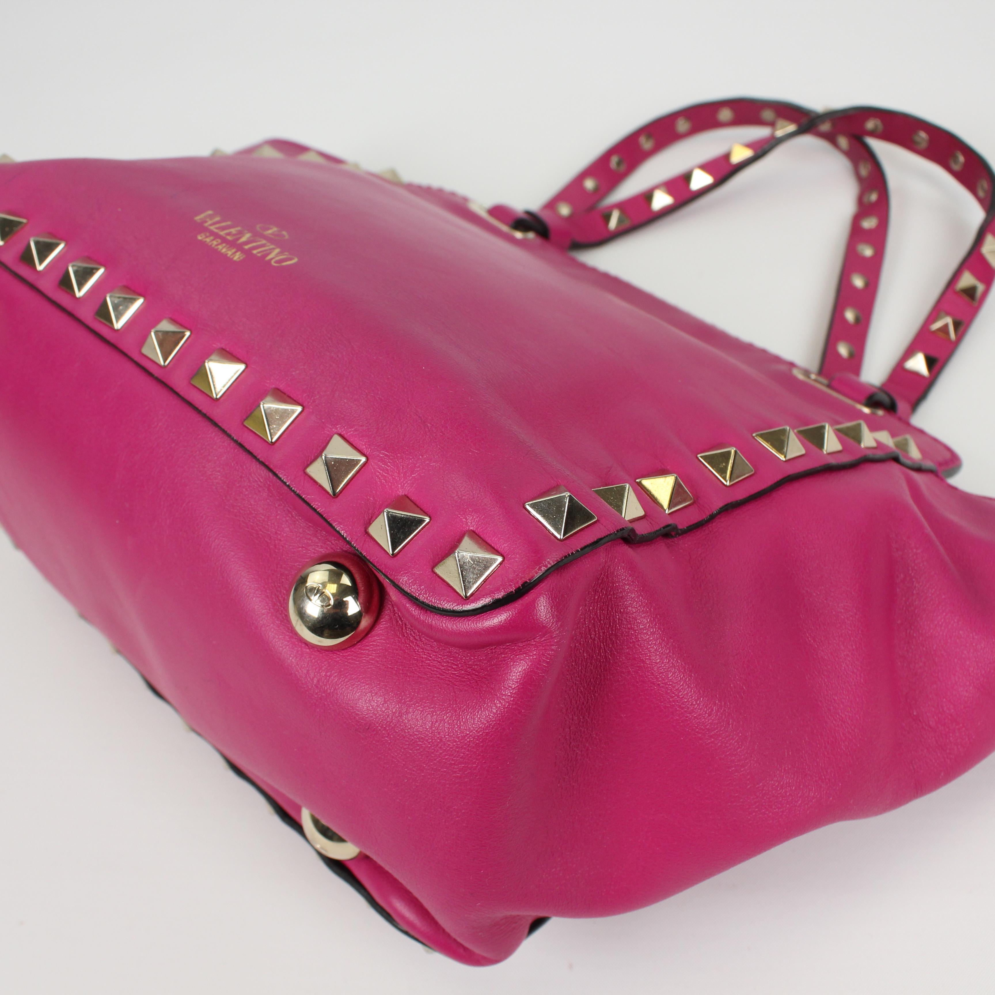 Valentino Garavani Rockstud leather handbag For Sale 11