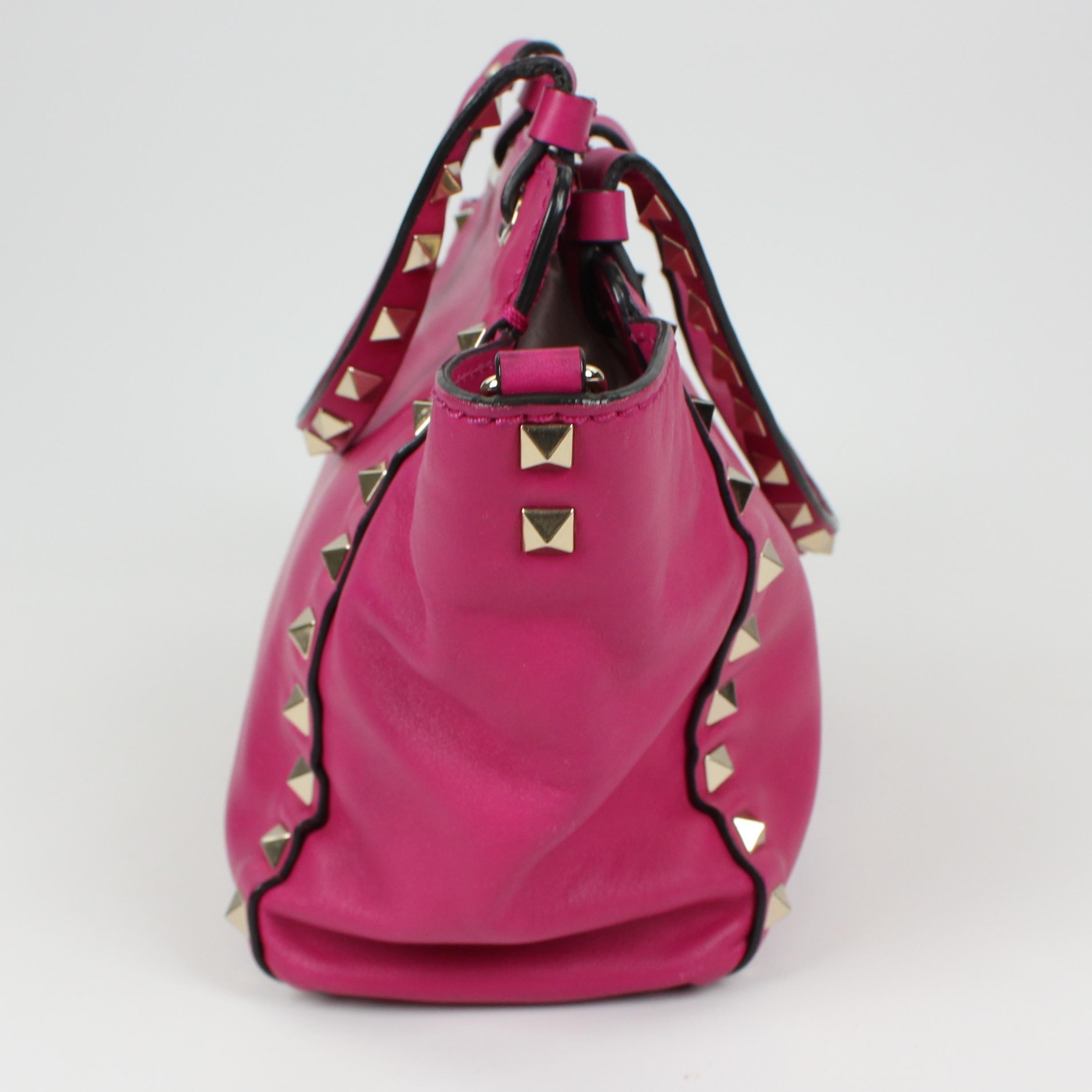 Valentino Garavani Rockstud leather handbag For Sale 2