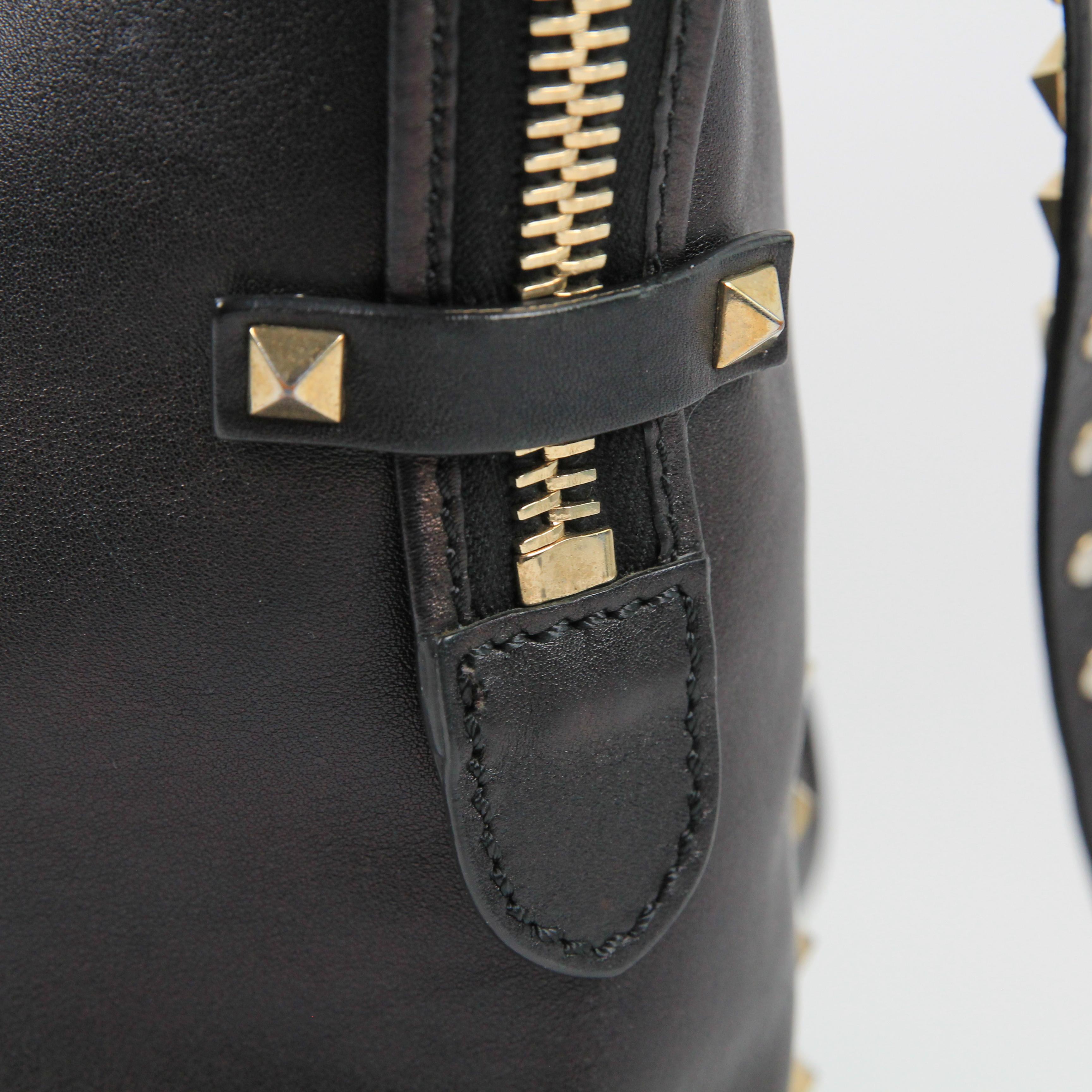 Valentino Garavani Rockstud leather tote For Sale 6