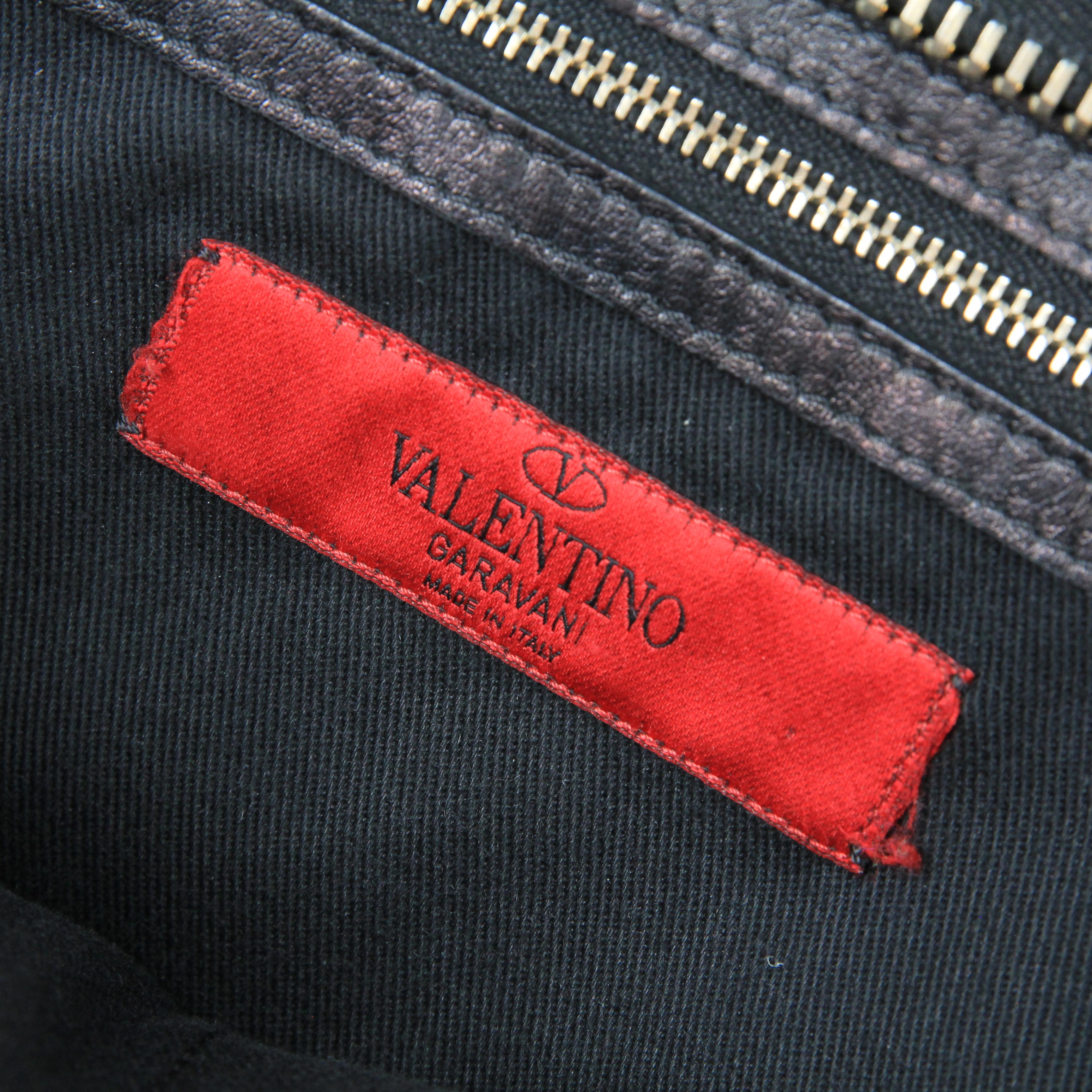 Valentino Garavani Rockstud leather tote For Sale 8