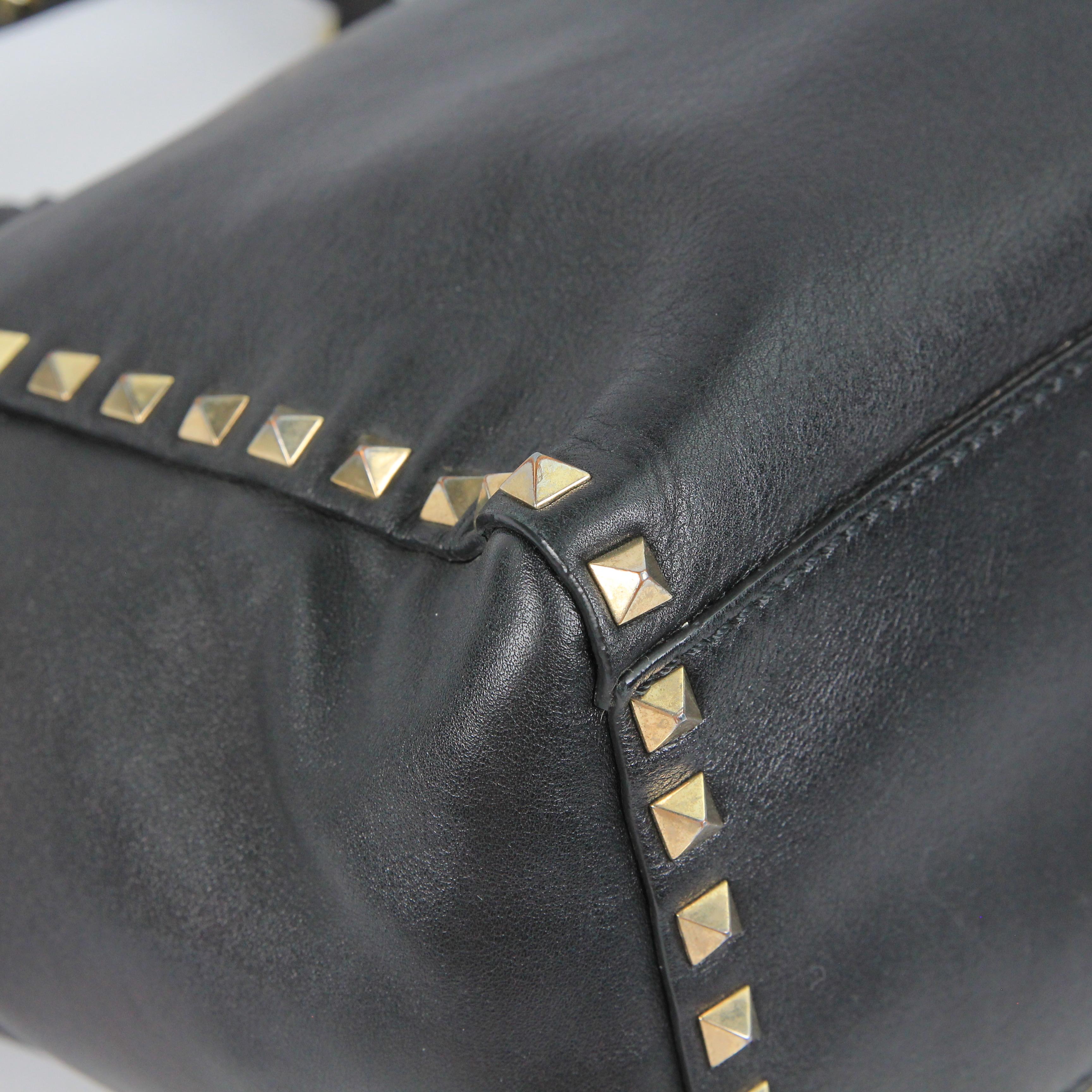 Valentino Garavani Rockstud leather tote For Sale 2