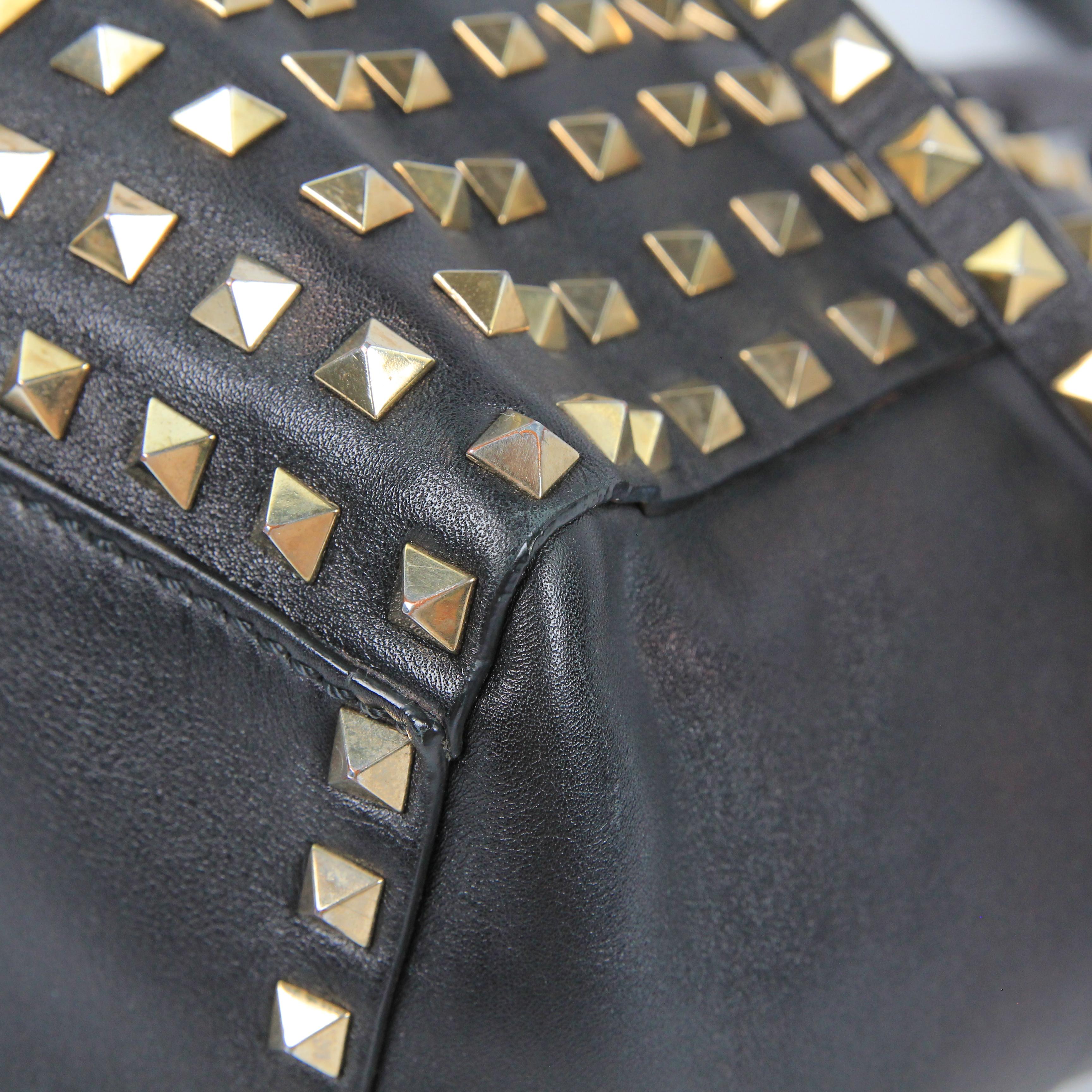 Valentino Garavani Rockstud leather tote For Sale 5