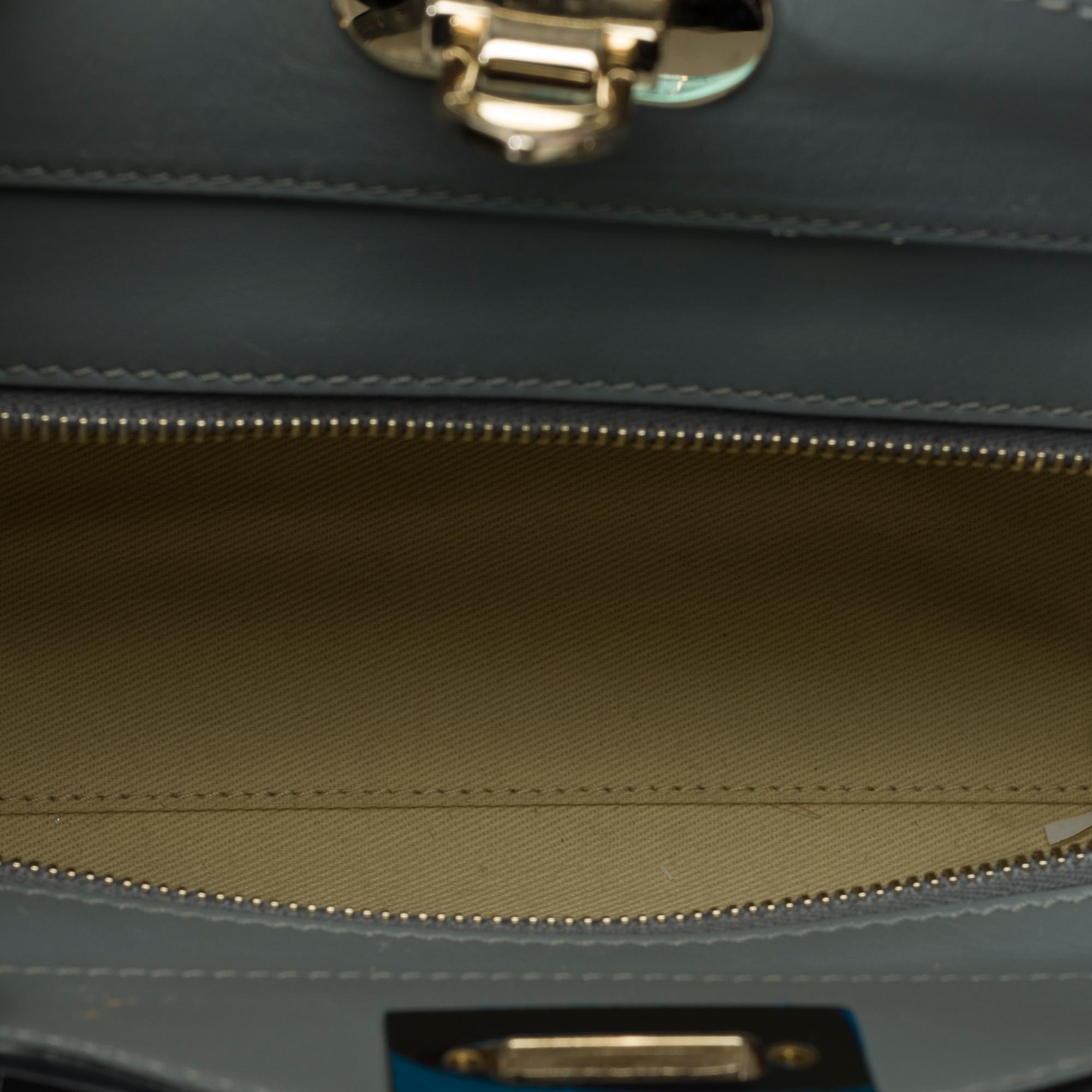 Valentino Garavani Rockstud mini sac fourre-tout en cuir bleu clair en vente 5