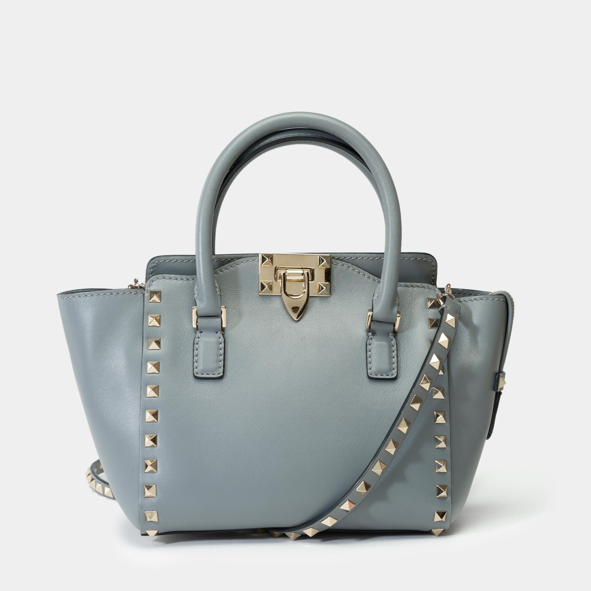 Gris Valentino Garavani Rockstud mini sac fourre-tout en cuir bleu clair en vente
