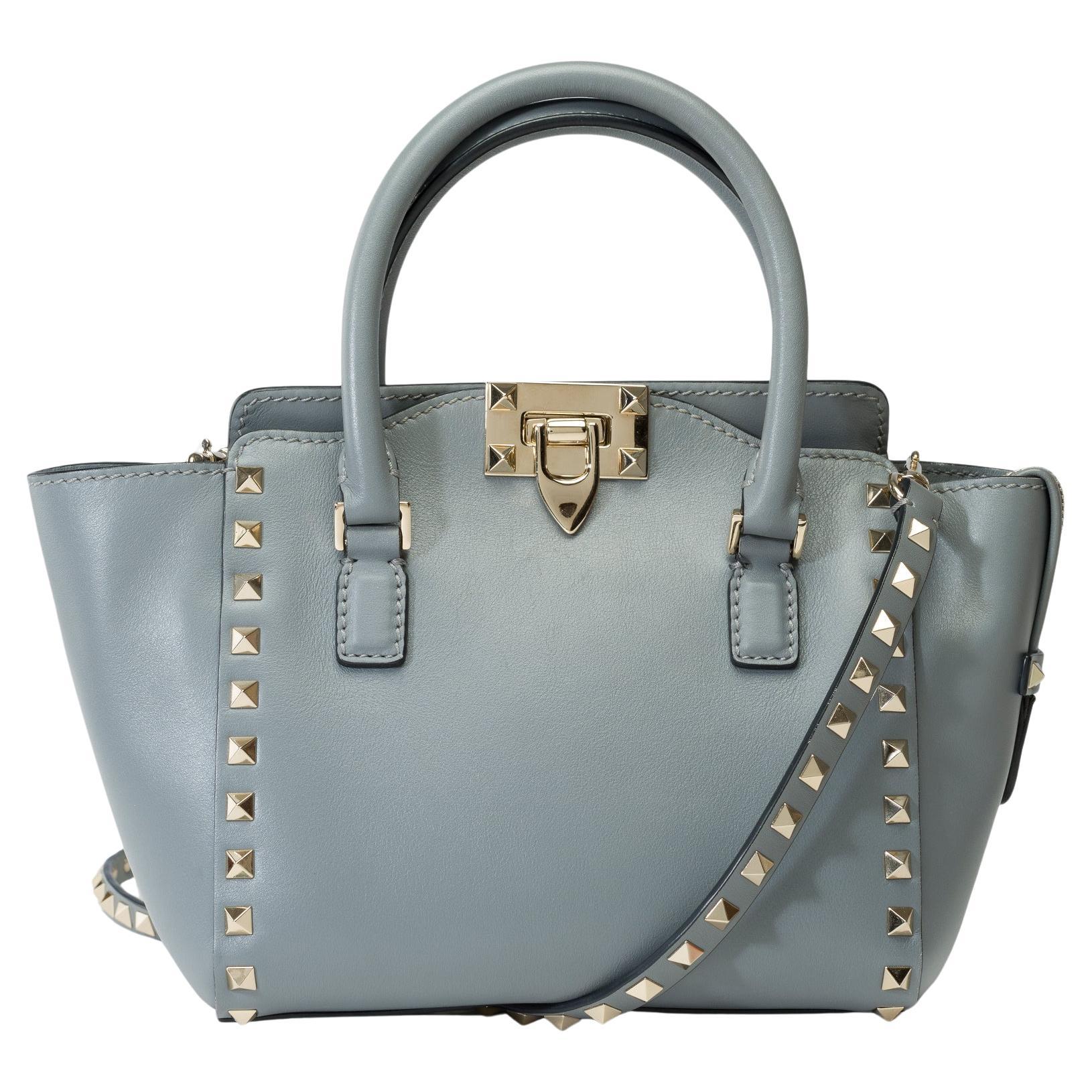 Valentino Garavani Mini-Tragetasche mit Nieten aus hellblauem Leder