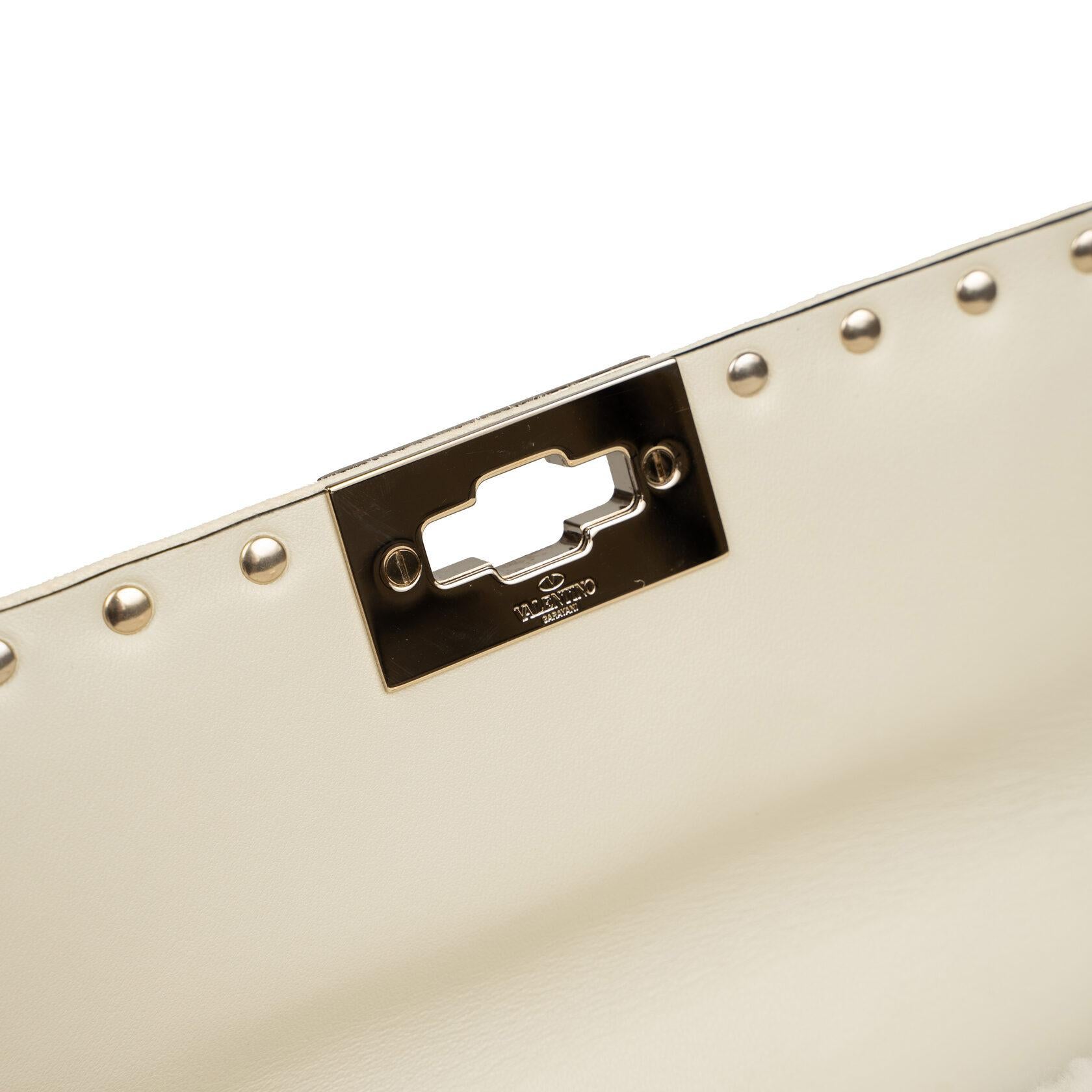 Valentino Garavani Rockstud Spike Medium Beige For Sale 8