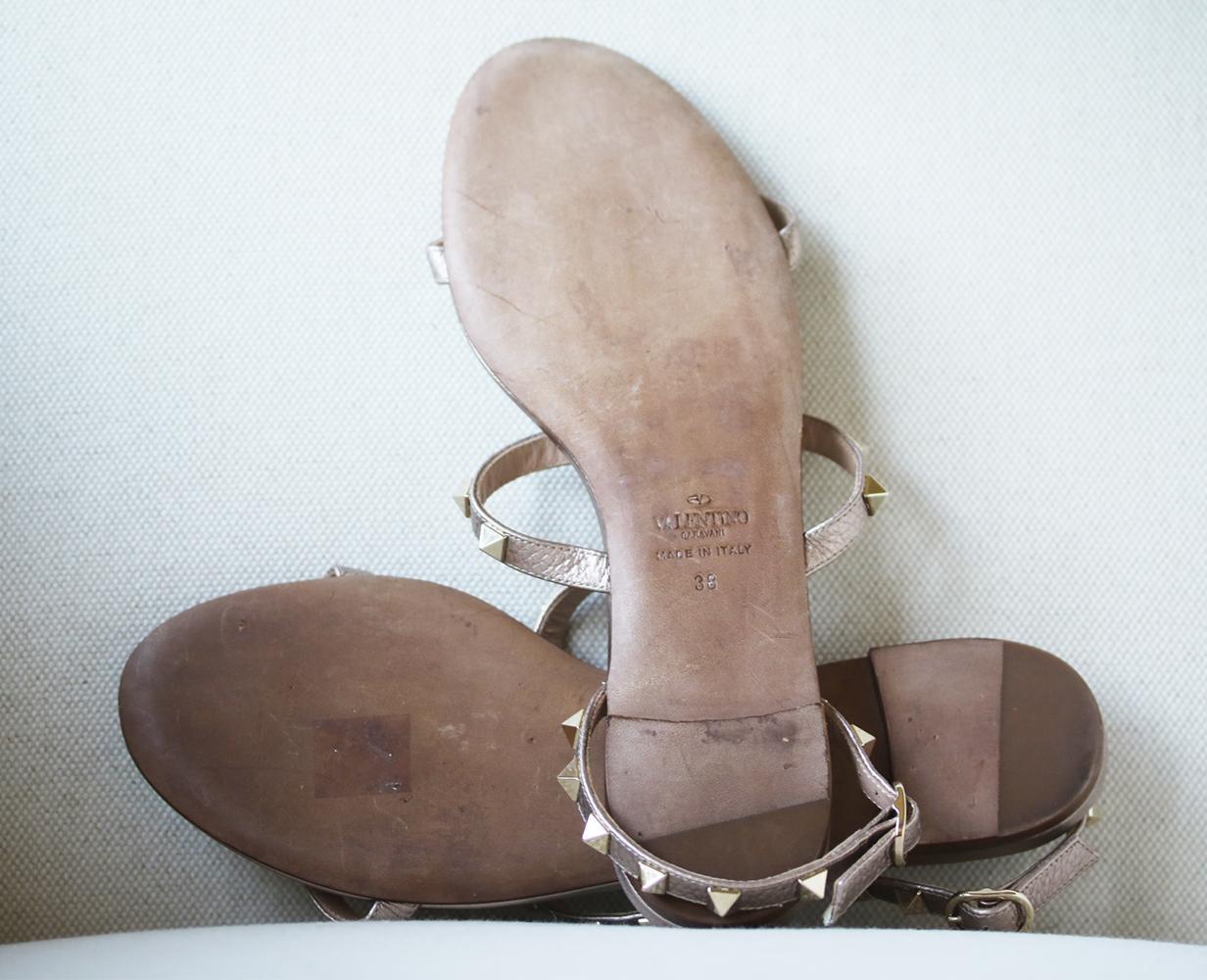 Valentino Garavani Rockstud Textured-Leather Sandals In Excellent Condition In London, GB