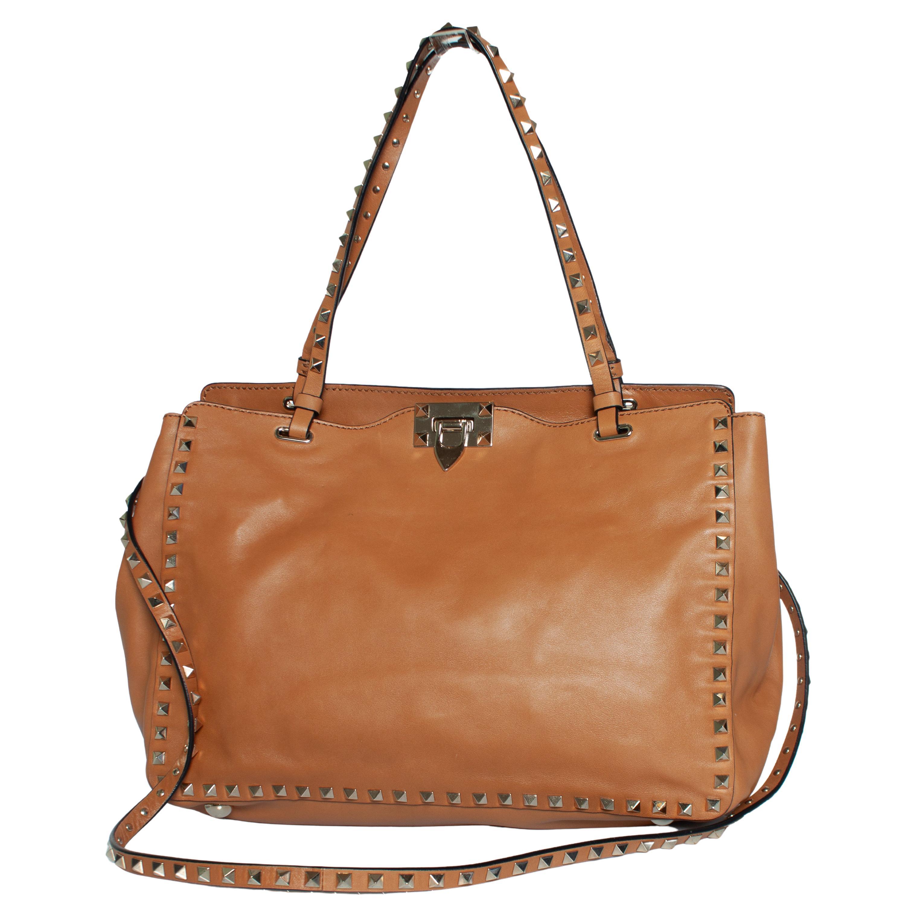 Valentino Garavani, Rockstud tote in camel For Sale