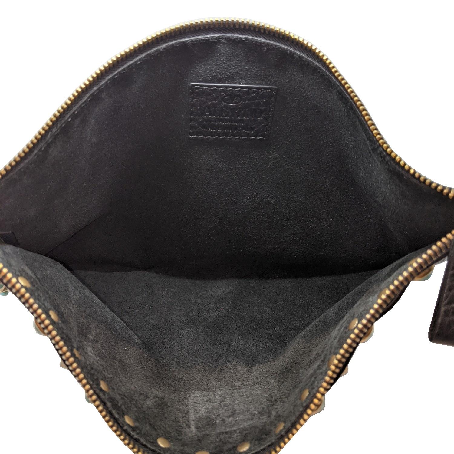 Valentino Garavani Rockstud Turquoise Accent Clutch Pouch In Excellent Condition In Scottsdale, AZ