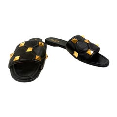 Valentino Garavani Roman Stud SlidesBlack Nappa Leather SS21 Collection Size 39