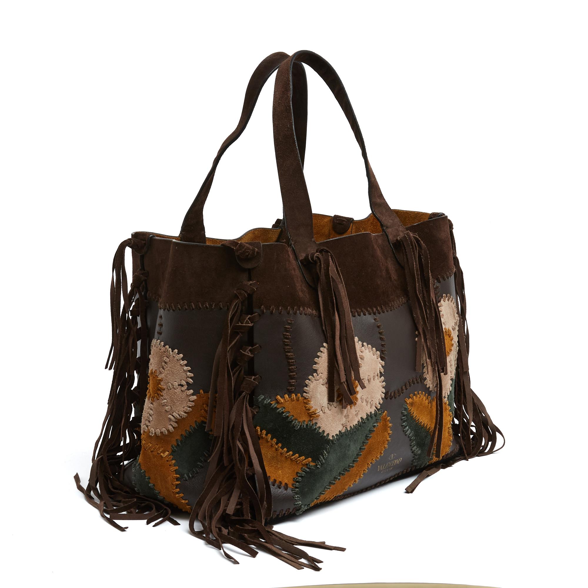 Black Valentino  Garavani Sac Cabas C-Rockee Suede Flowers Maxi Fringed Tote Bag For Sale