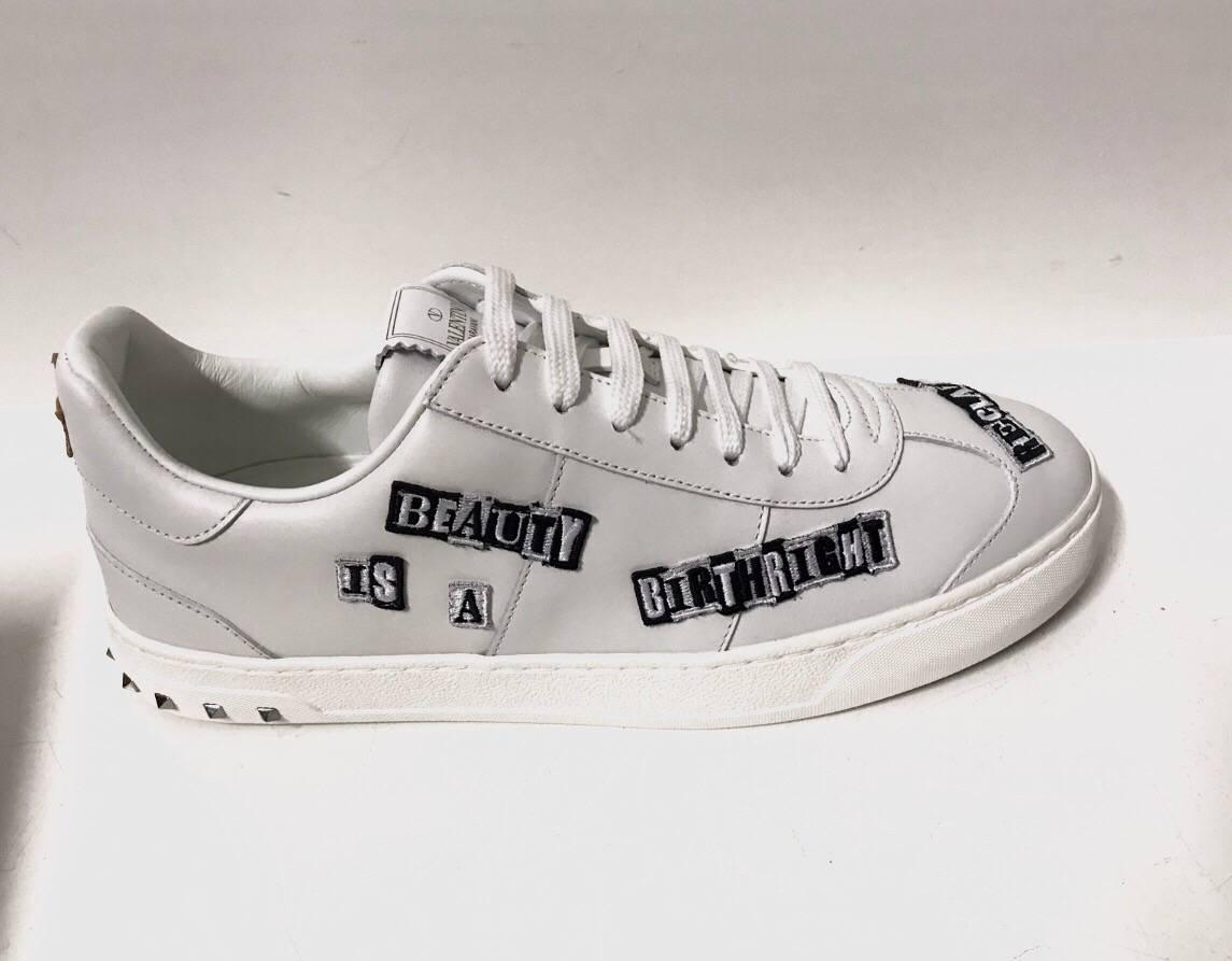 Valentino Garavani 
Season Fw17

Update your casual footwear collection this AW17 season with these white Flycrew sneakers from luxury Italian fashion house Valentino. Expertly constructed from calf leather and rubber, the sneakers feature a flat