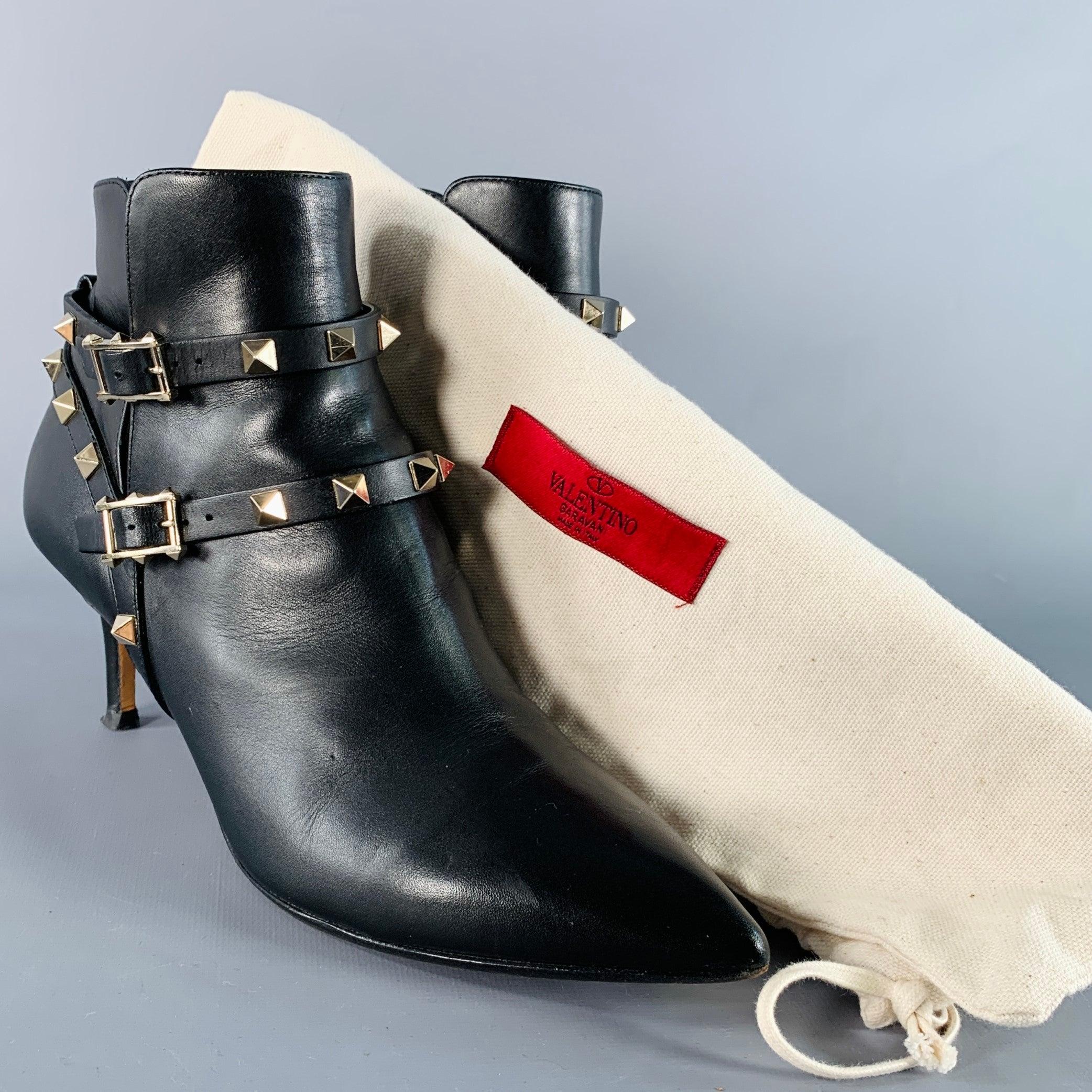 VALENTINO GARAVANI Größe 8.5 Schwarz Leder Rockstud Pointed Toe Stiletto Booties im Angebot 5