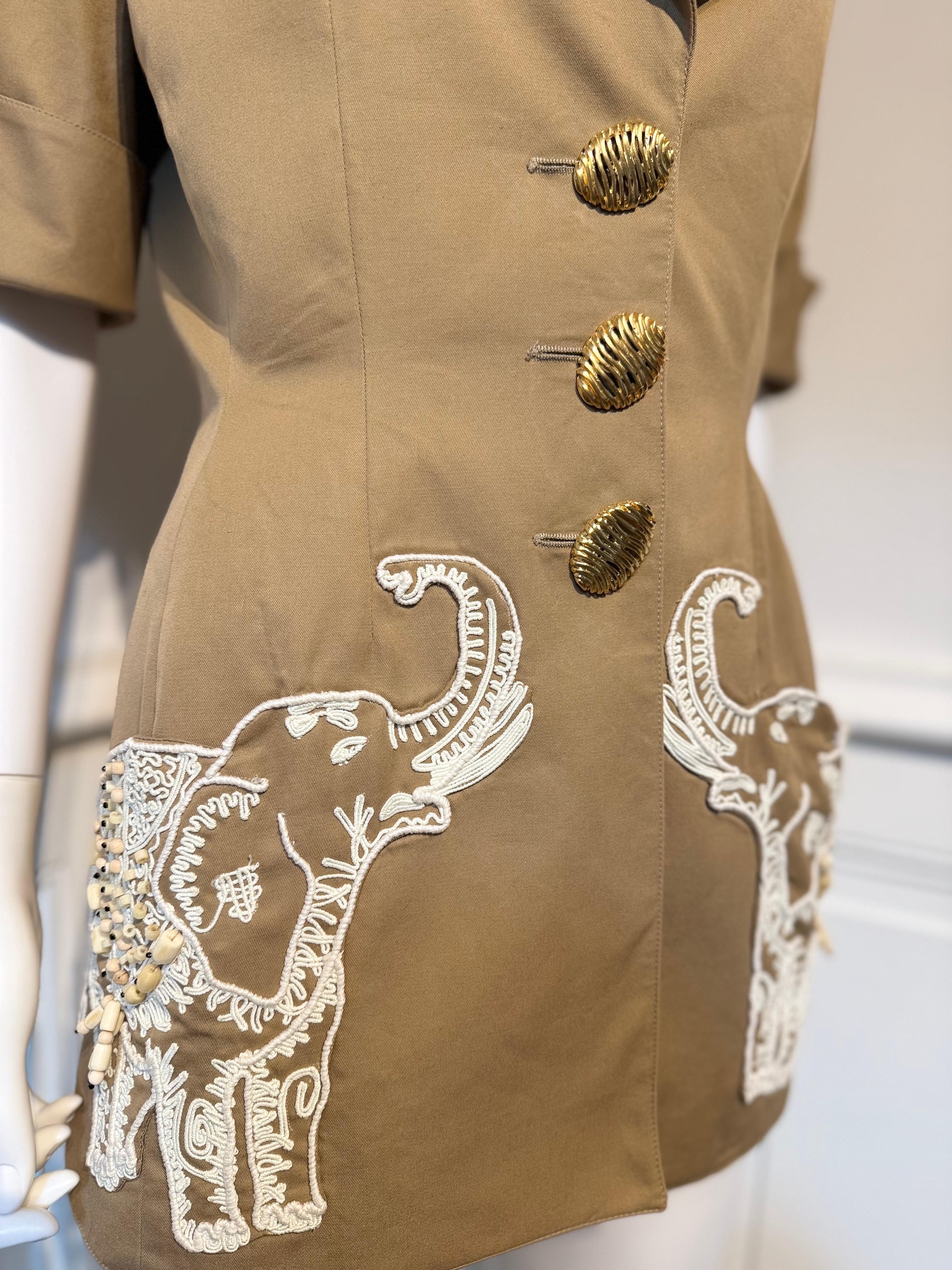 Valentino Garavani Frühjahr/Sommer 1993 erstaunliche Jacke Perlen Details Stickerei im Zustand „Hervorragend“ im Angebot in NICE, FR