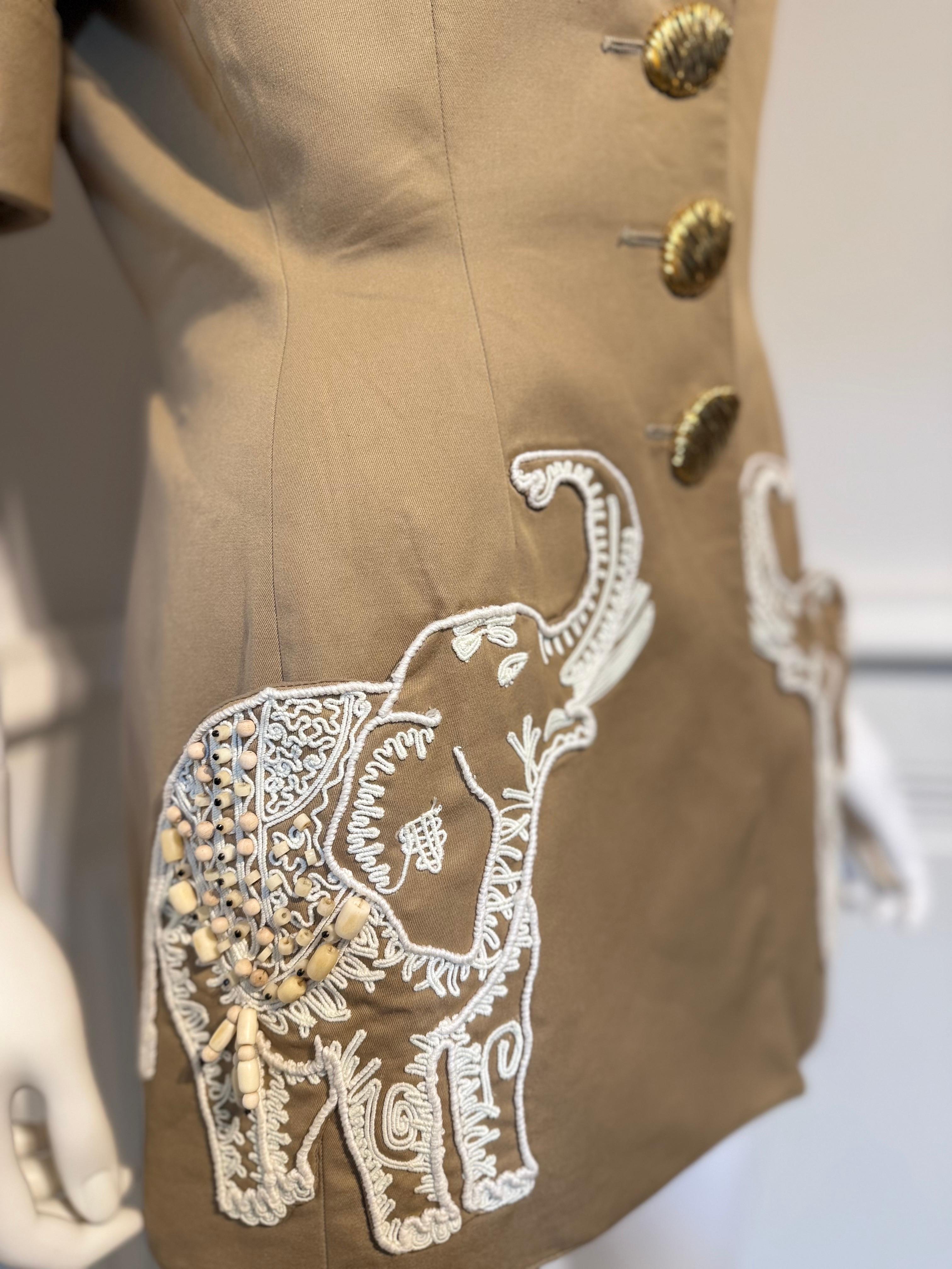 Valentino Garavani Frühjahr/Sommer 1993 erstaunliche Jacke Perlen Details Stickerei im Angebot 2
