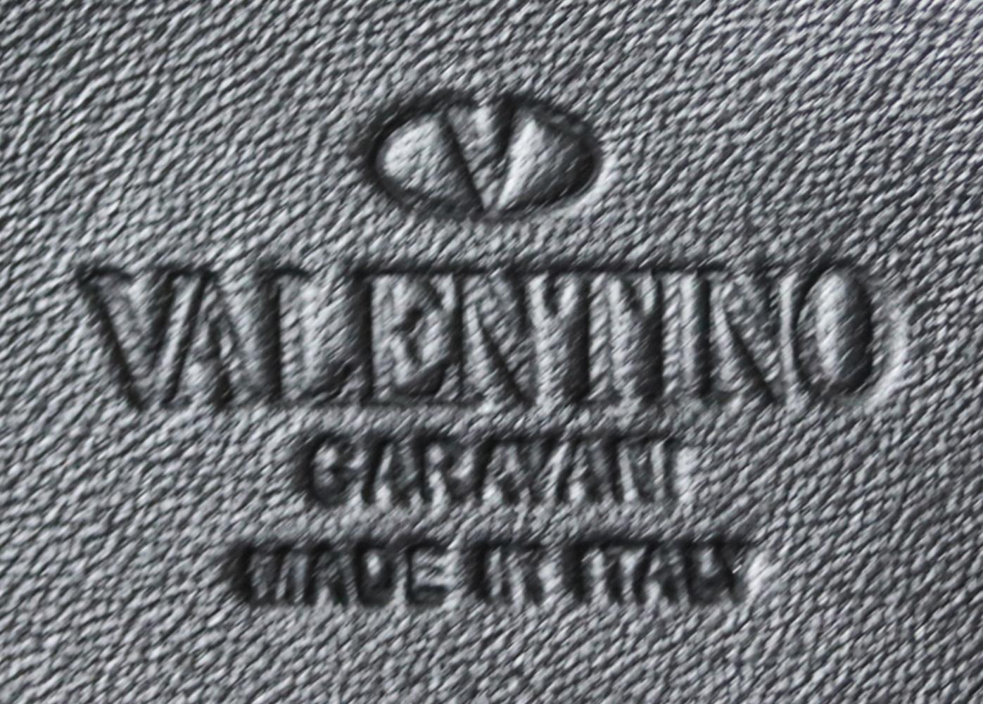 Valentino Garavani T.B.C. Umhängetasche mit geflochtenen Fransen im Angebot 3