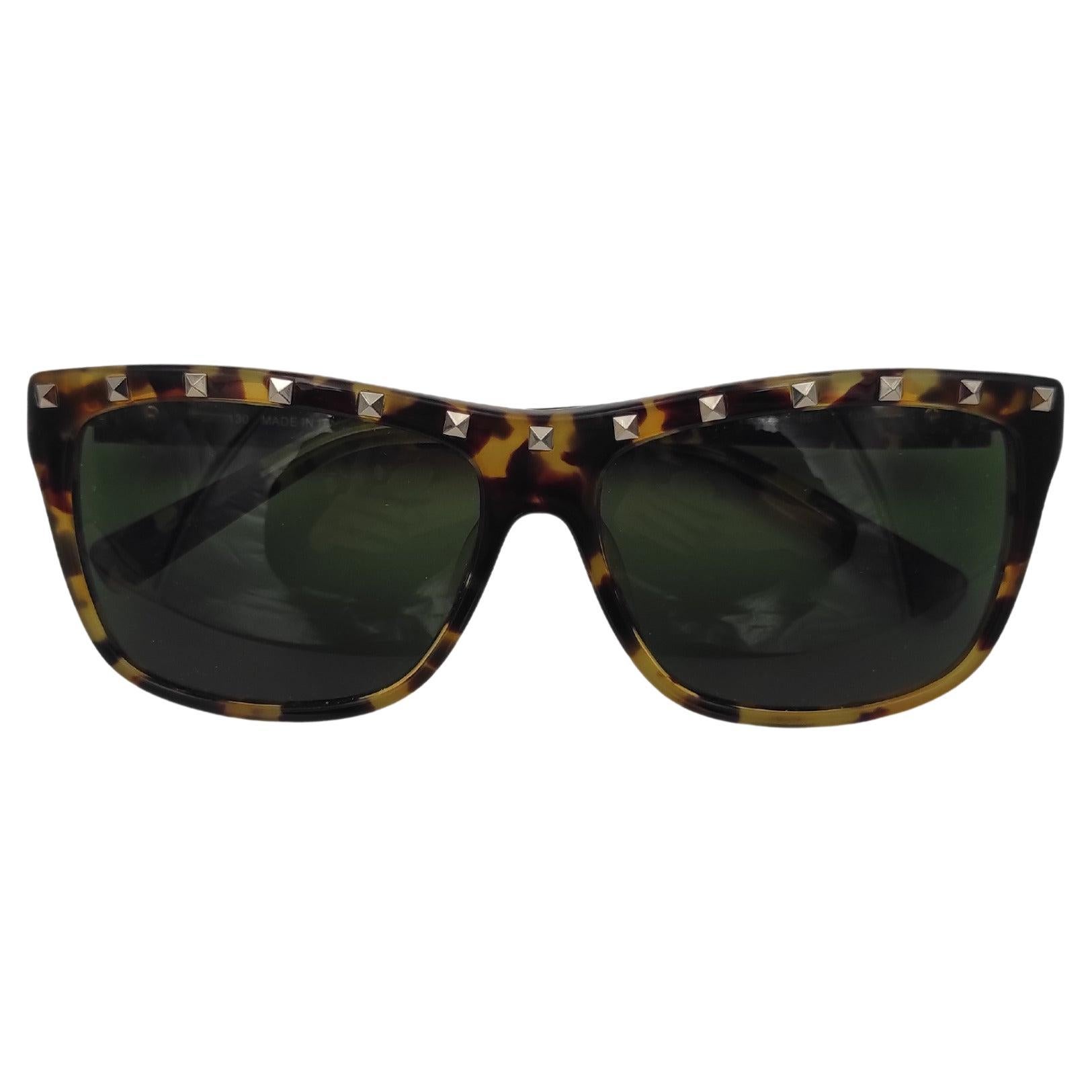Valentino Garavani tortoiseshell print silver studs sunglasses For Sale