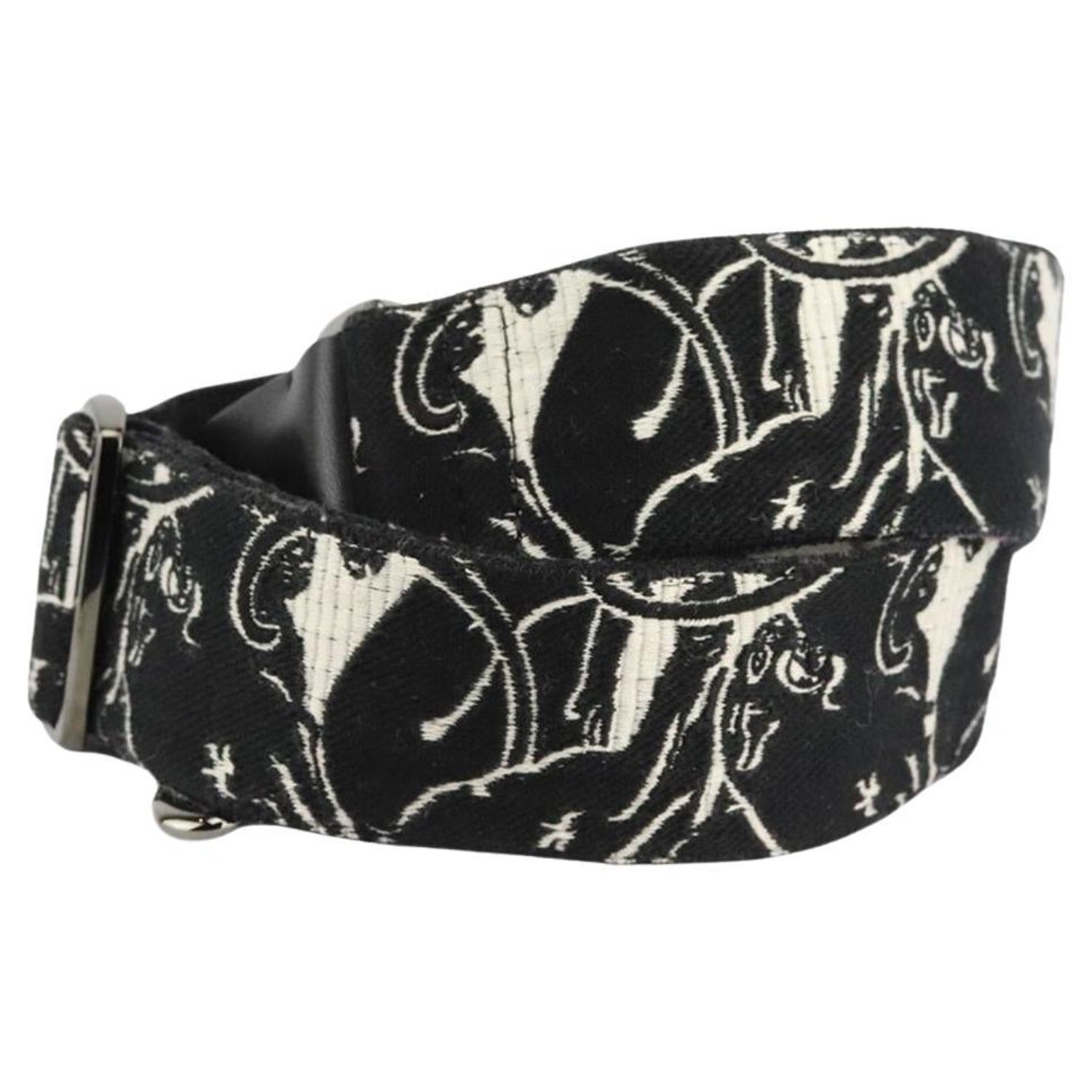Hermes Olga Breloque Palladium and Leather Bag Charm (SHG-36999) – LuxeDH