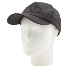 Valentino Garavani V Logo Cap Black