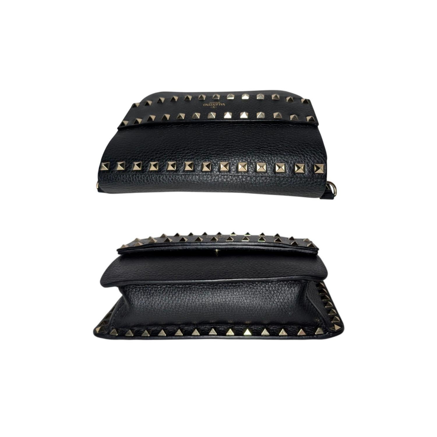 Valentino Garavani Vintage Small Rockstud Grainy Calf Crossbody Bon état - En vente à Scottsdale, AZ
