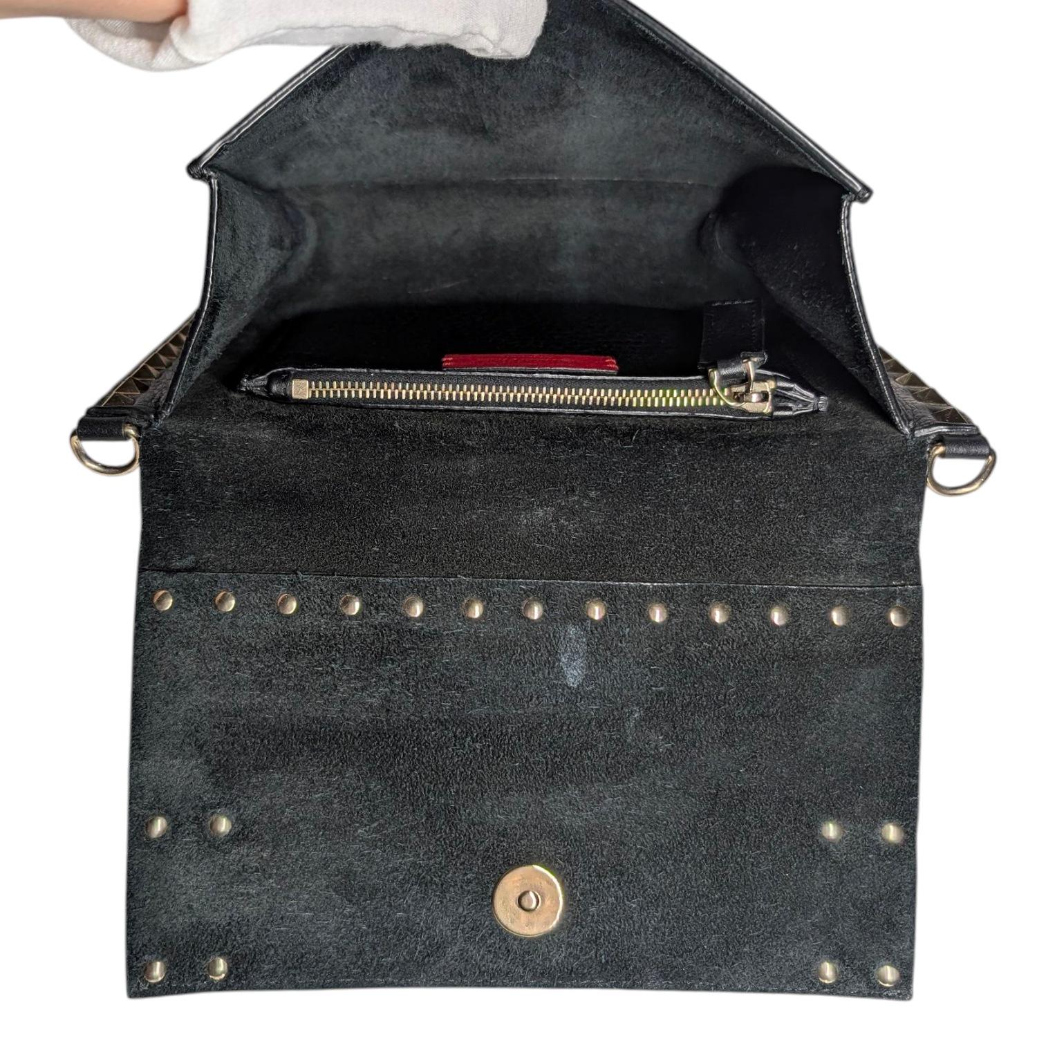 Valentino Garavani Vintage Small Rockstud Grainy Calf Crossbody en vente 1