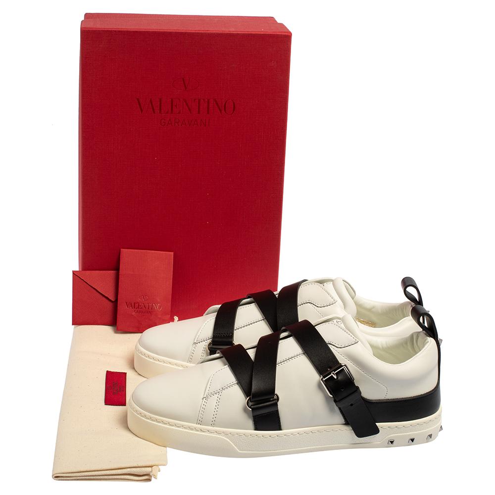 Valentino Garavani White/Black Leather Buckle Strap Rockstud Sneakers Size 40 3