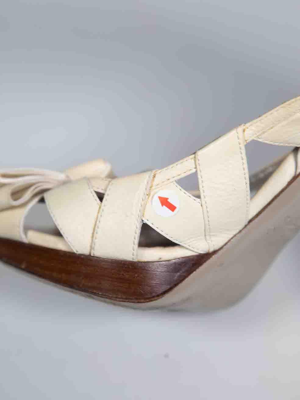 Valentino Garavani White Leather Bow Detail Sandals Size IT 37 For Sale 3