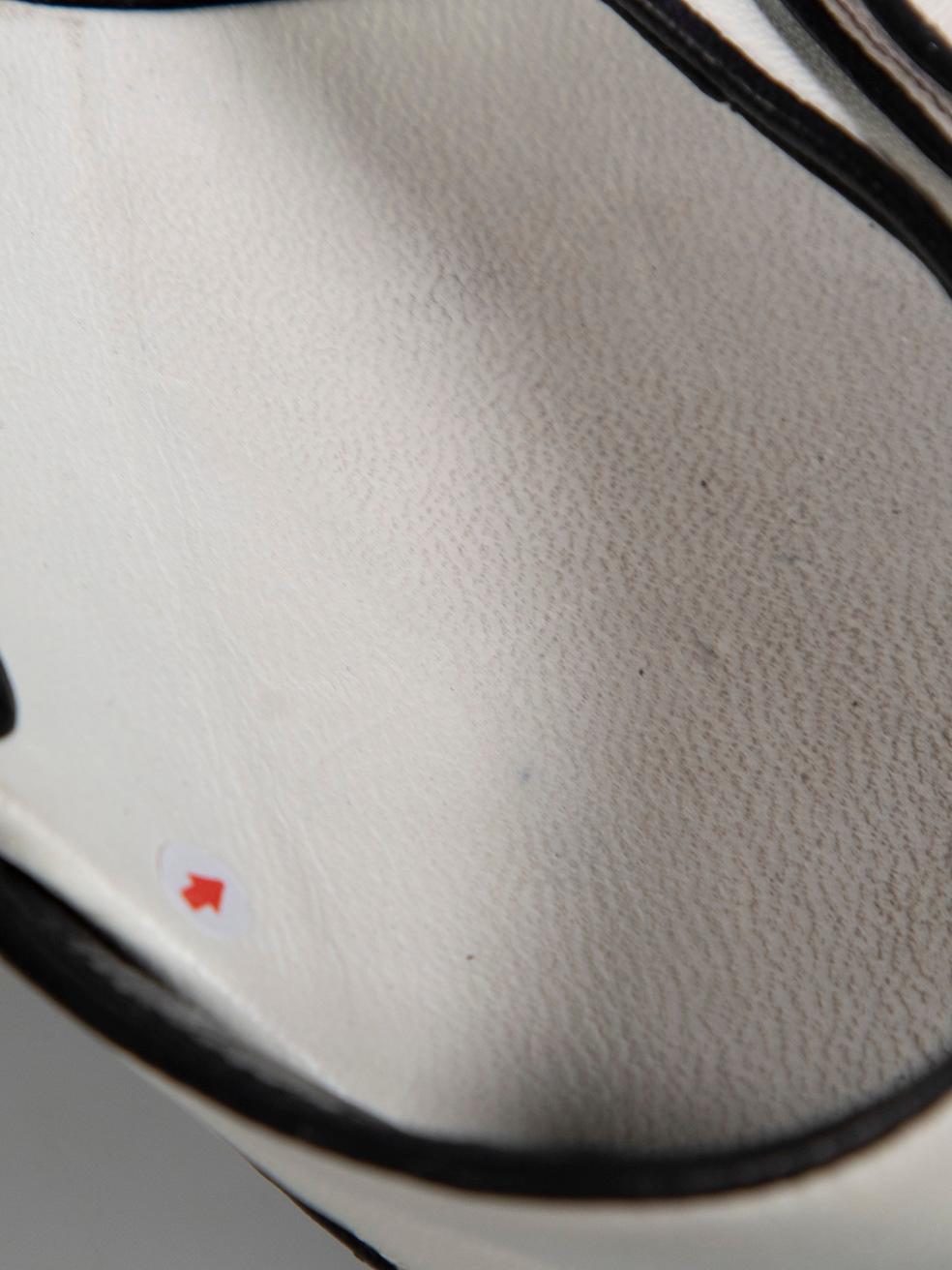 Valentino Garavani - Sandales à lanières en cuir blanc avec nœud, taille IT 41 en vente 2