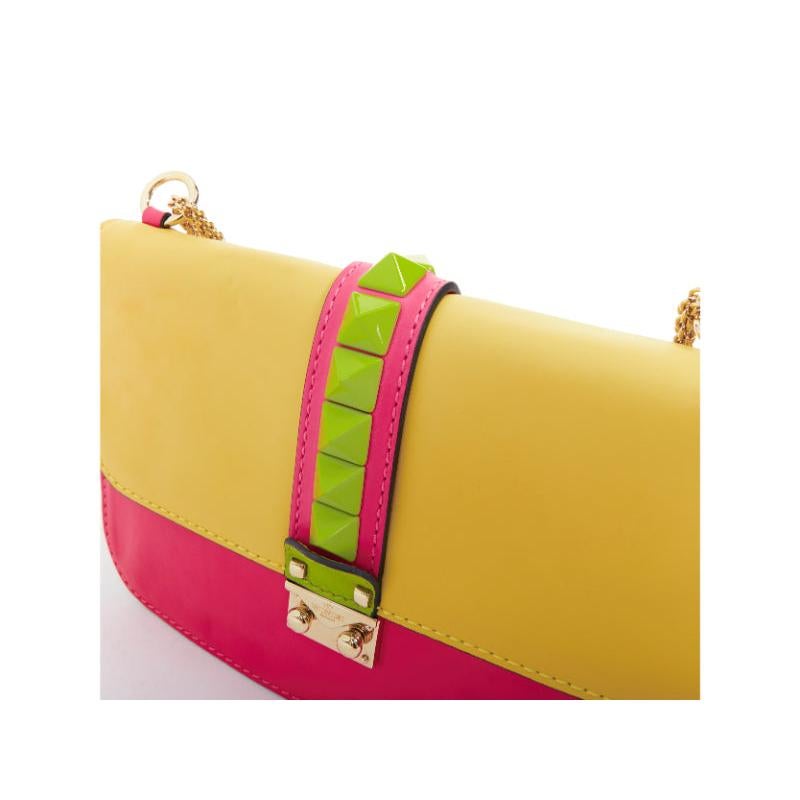 VALENTINO Glam Lock yellow green pink Rockstud leather push lock flap chain bag en vente 3