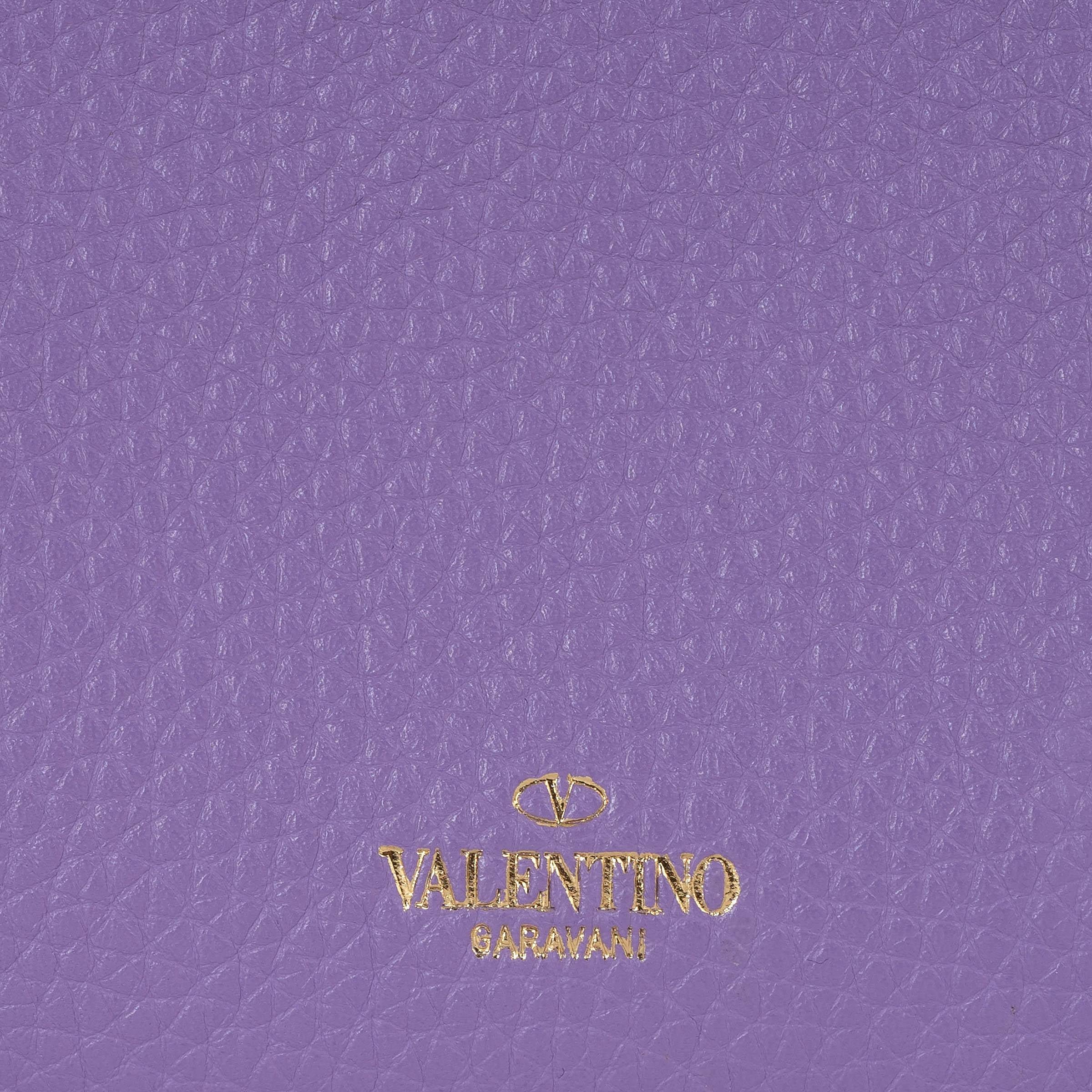 Bolso Crossbody VALENTINO Glicine de cuero morado 2023 ROCKSTUD POUCH en venta 2