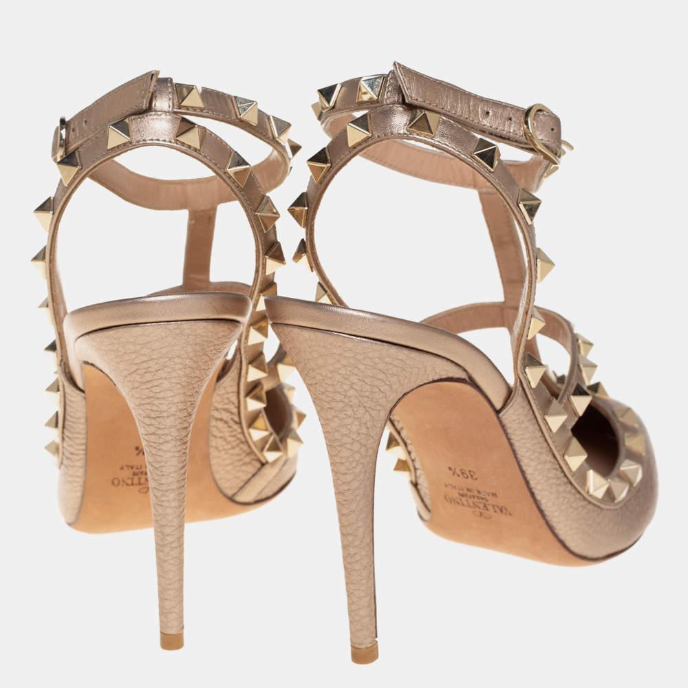 Brown Valentino Gold Leather Rockstud Ankle Strap Sandals Size 39.5 For Sale