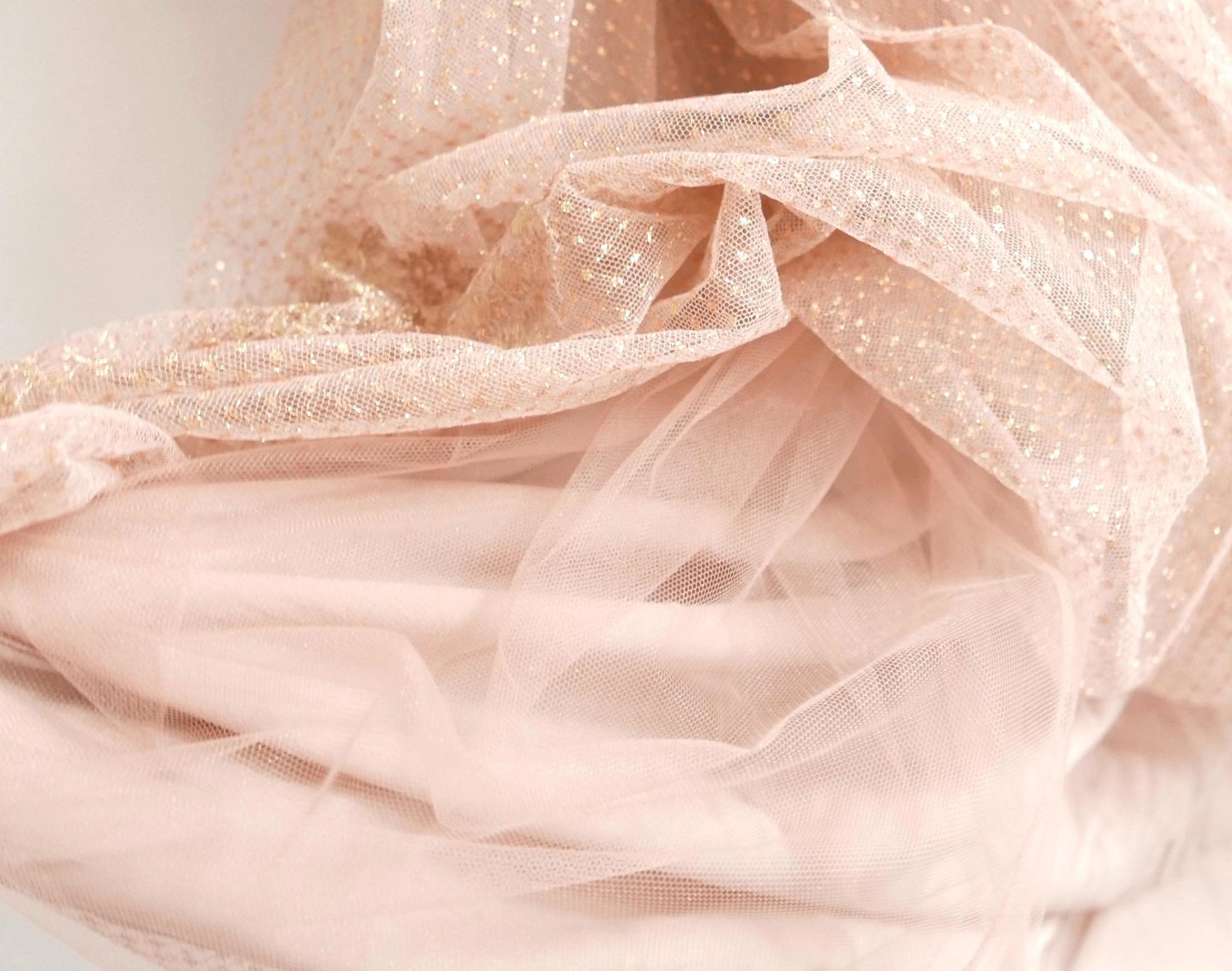 Valentino Gold/Nude Tiered Tulle Lace Gown Dress For Sale 3