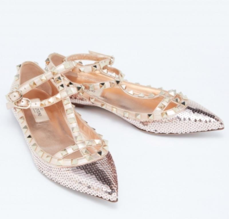 Valentino paillettes d'or et cuir  Rockstud Ballet Flats Size 37.5 Bon état à Dubai, Al Qouz 2