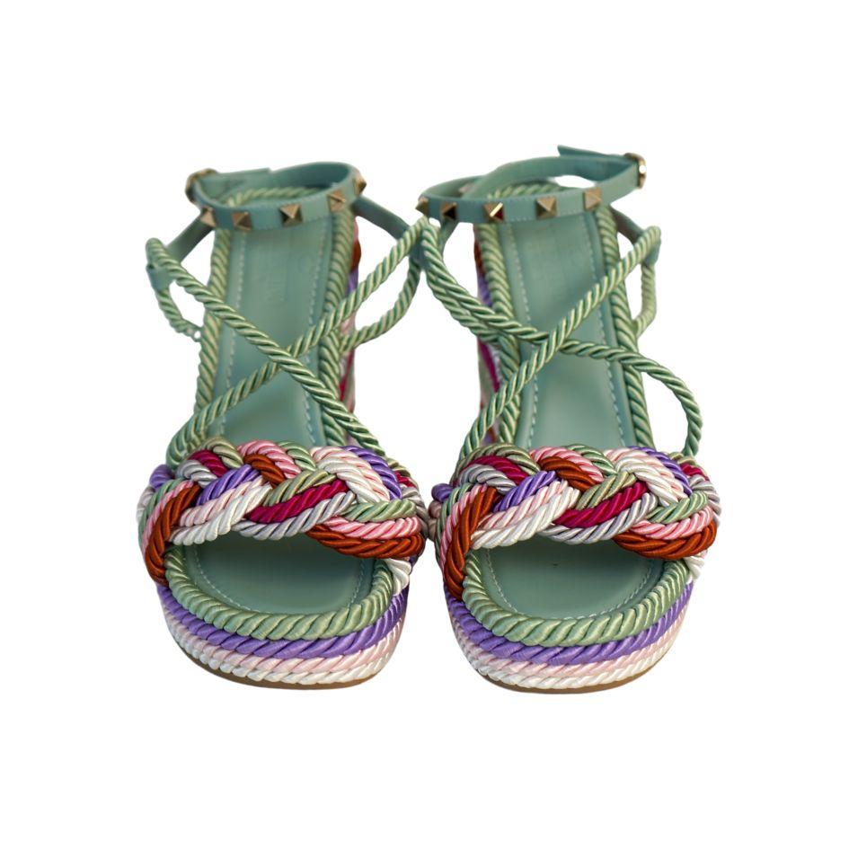 Valentino Gravani Espadrille-Sandalen mit Rüstung, mehrfarbig, 38 im Zustand „Gut“ in Beverly Hills, CA
