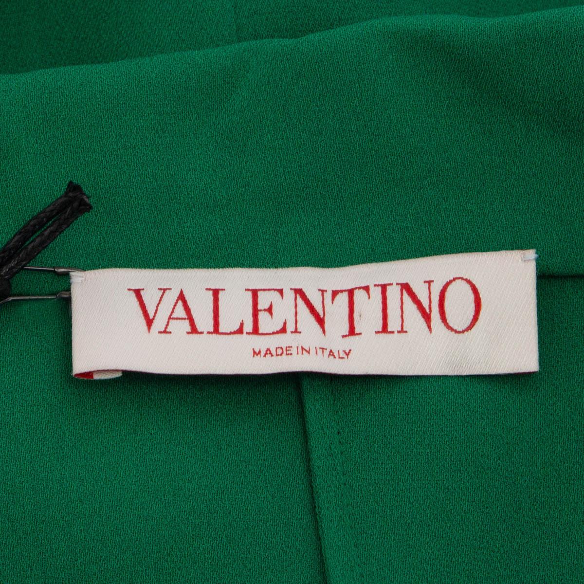 VALENTINO green 2022 SPREAD COLLAR DEEP V-NECK SILK GEORGETTE Blouse Shirt 40 S For Sale 1